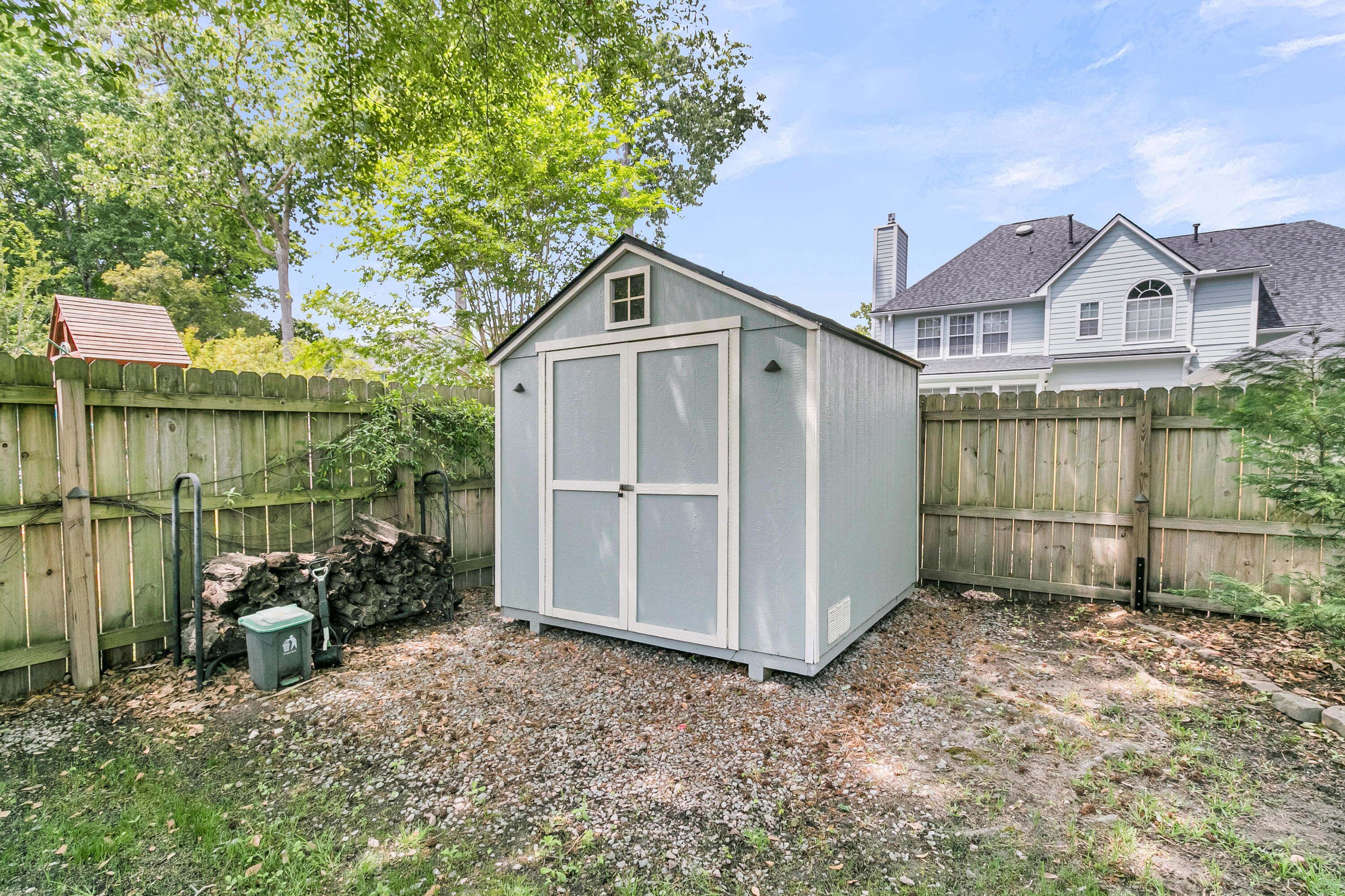 2113 Tall Grass