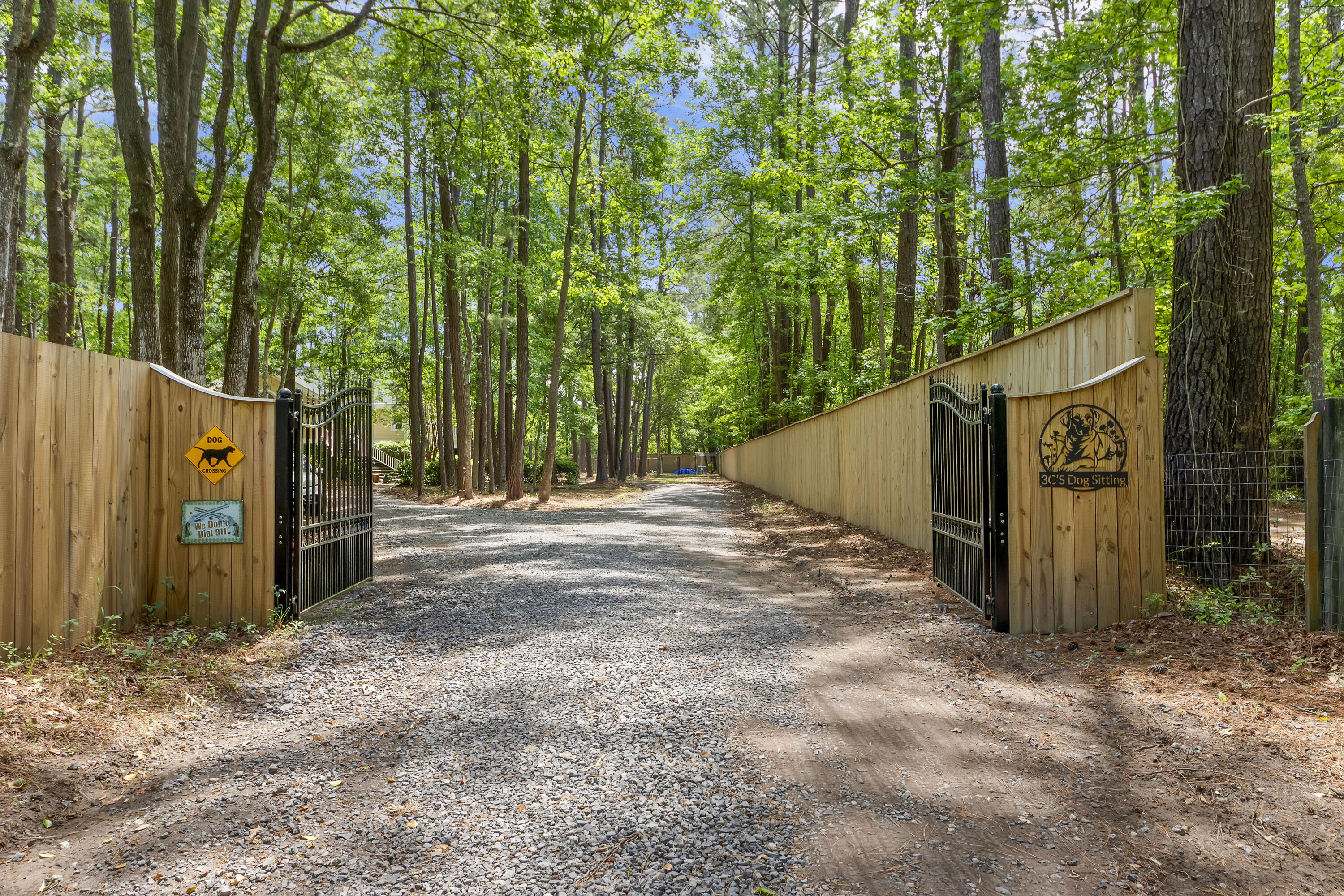2595 Bohicket Drive