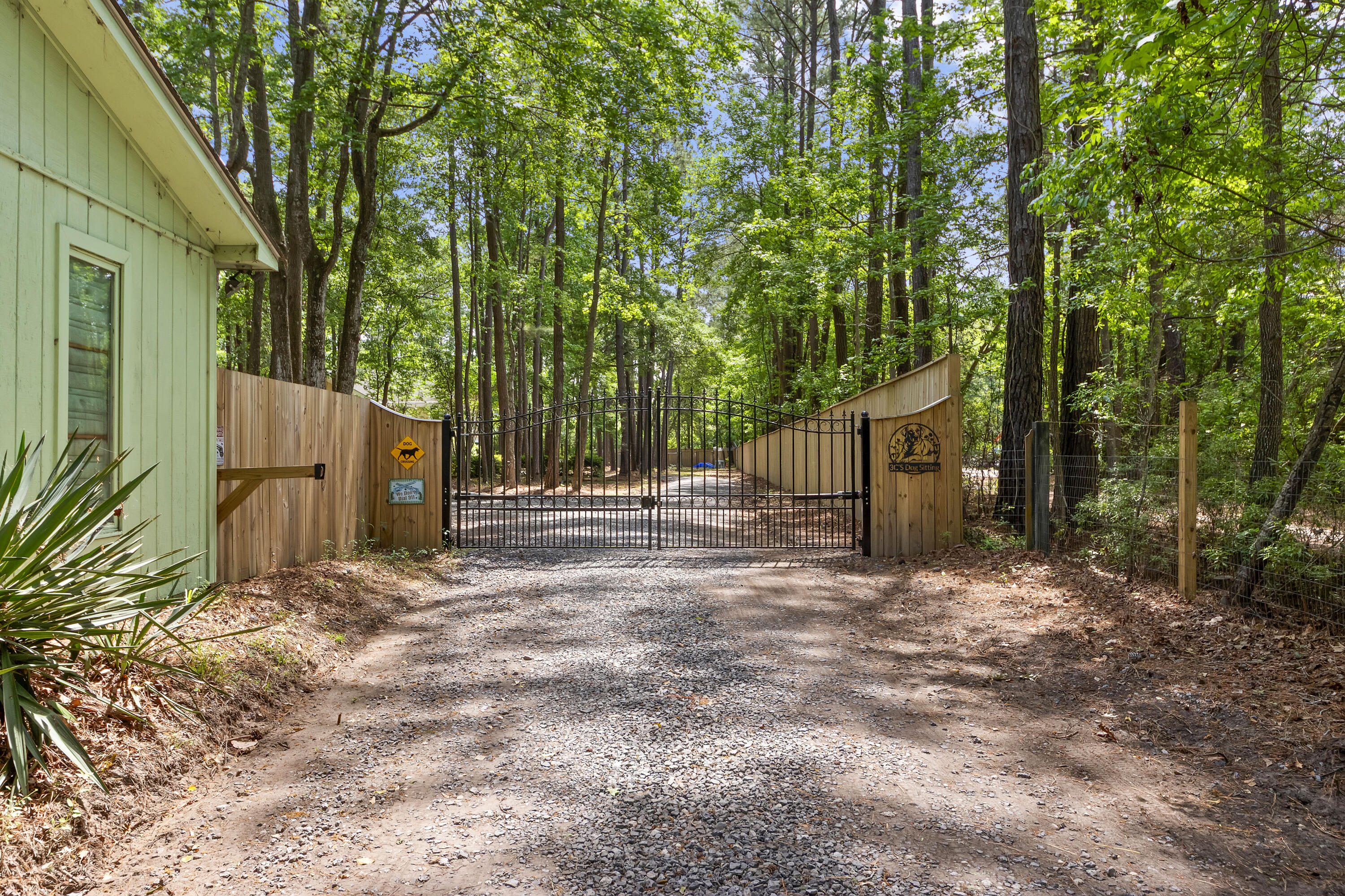2595 Bohicket Drive