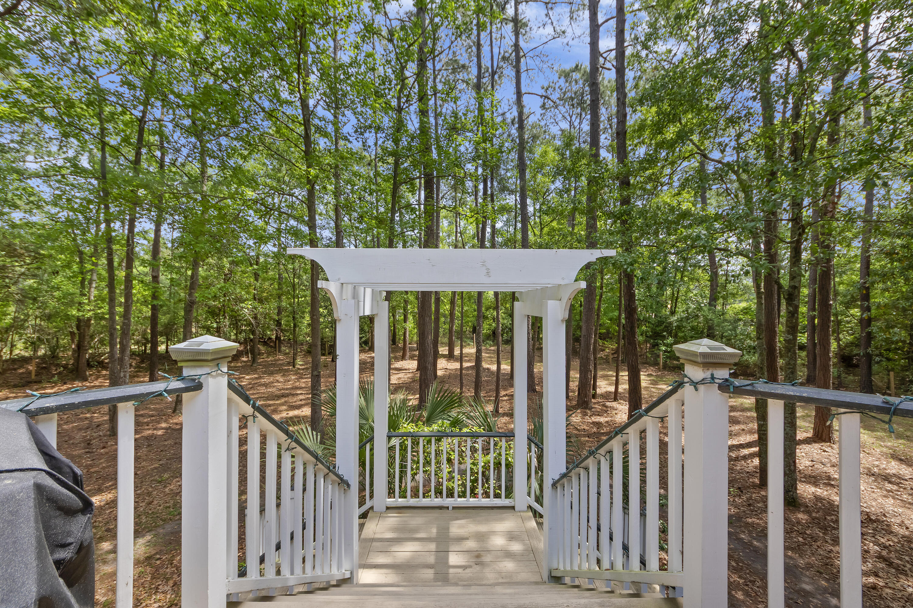 2595 Bohicket Drive