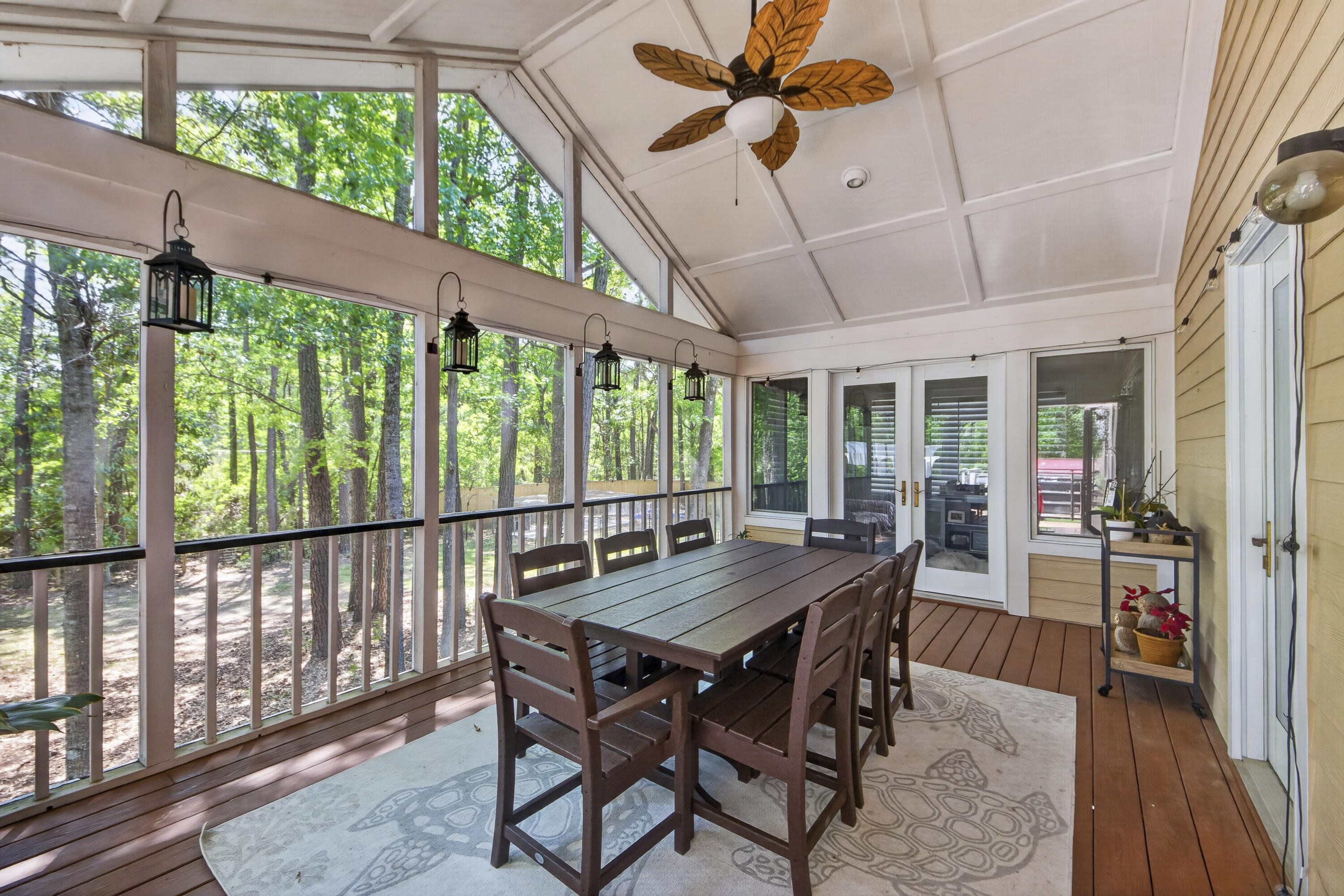 2595 Bohicket Drive