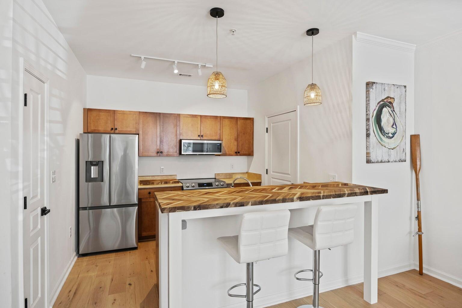 200 Bucksley Lane # 105