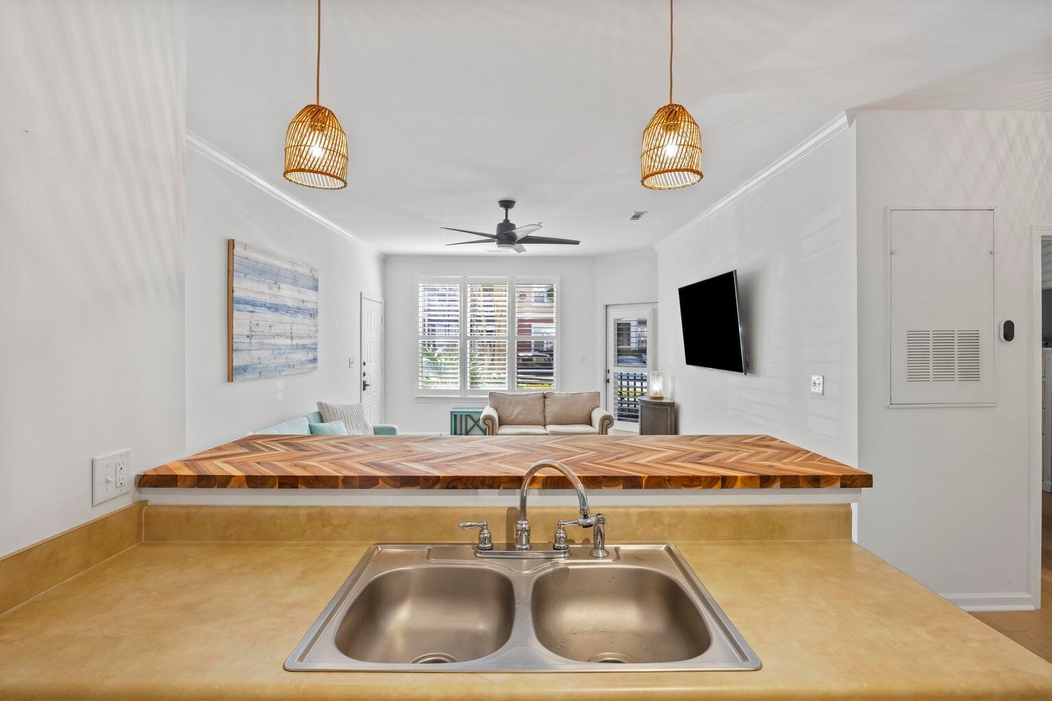 200 Bucksley Lane # 105