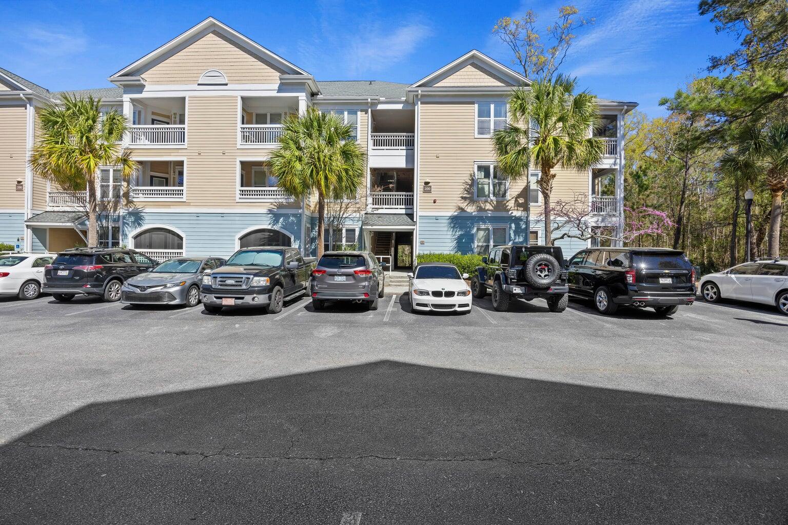 200 Bucksley Lane # 105