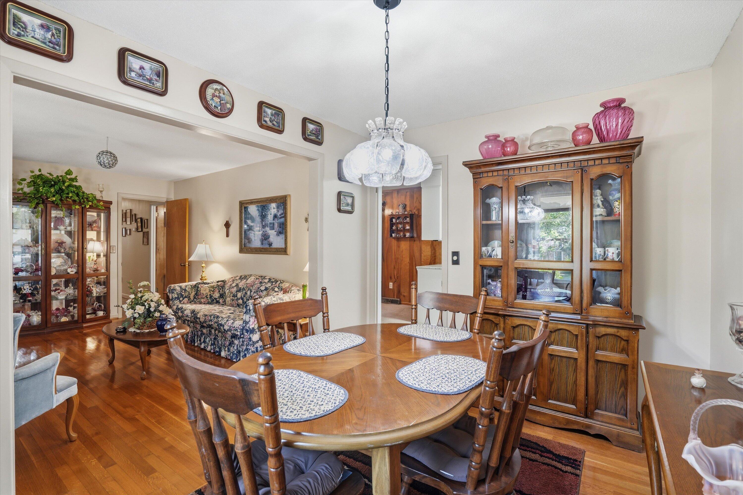 5312 Chantilly Lane