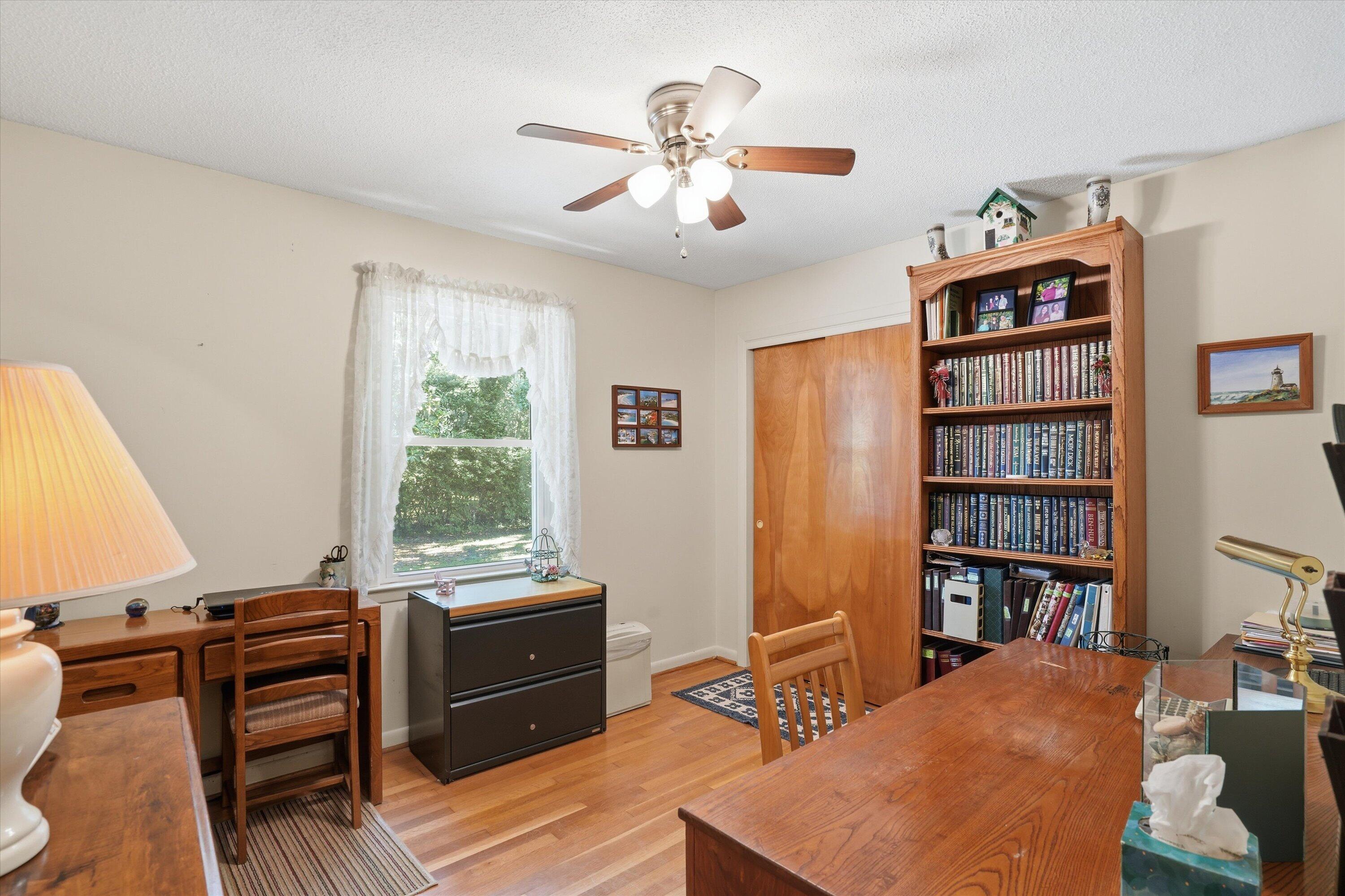 5312 Chantilly Lane