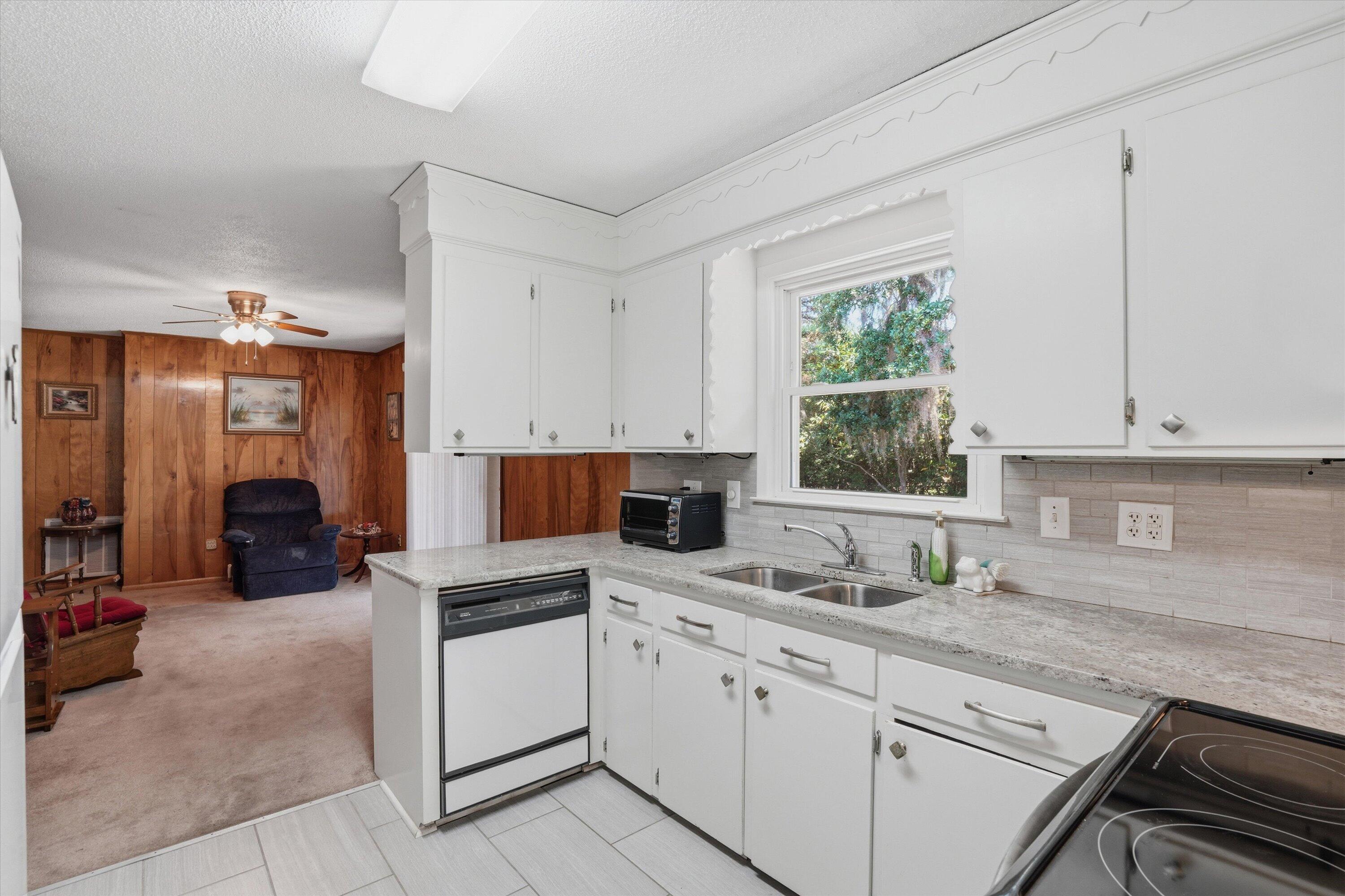 5312 Chantilly Lane