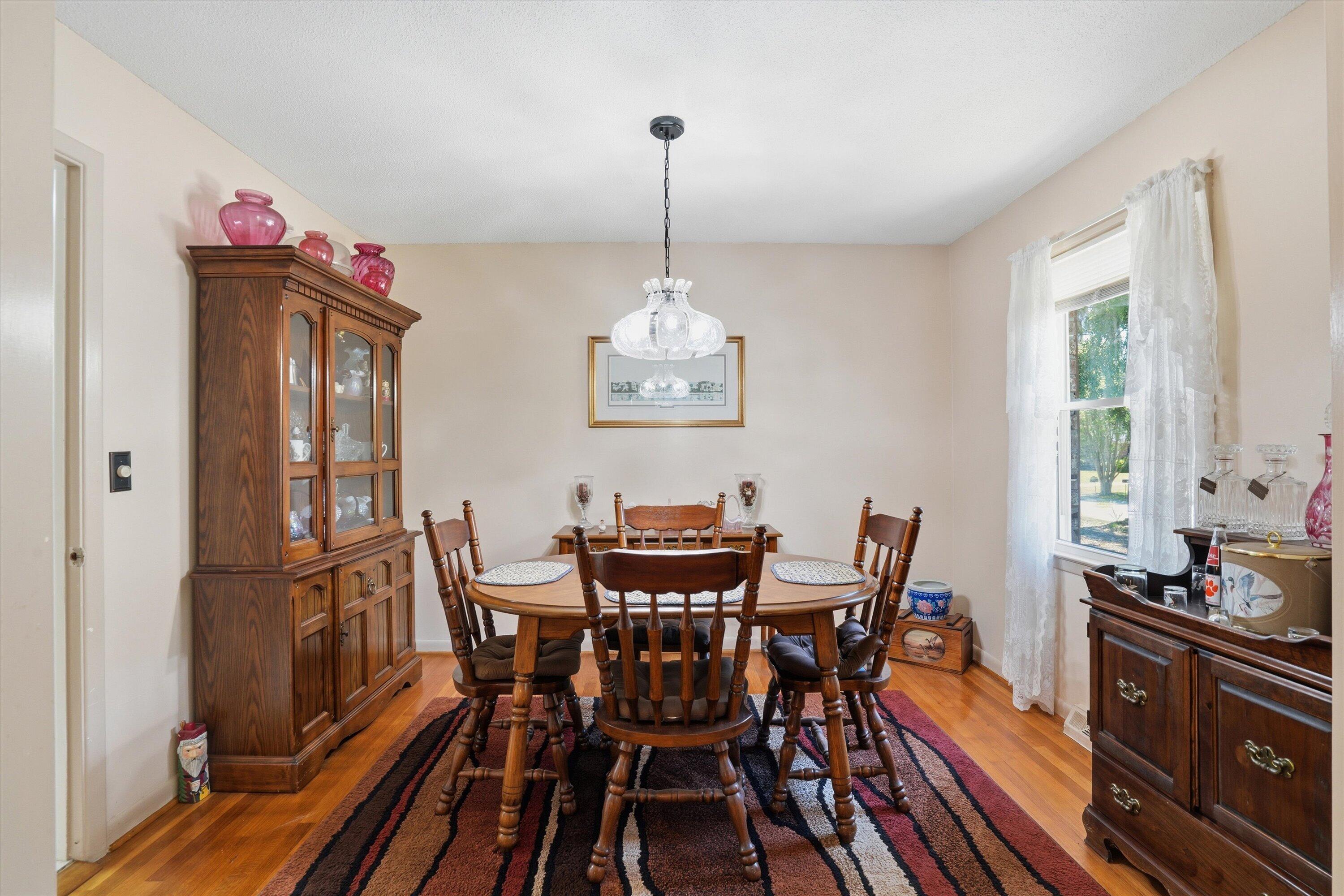5312 Chantilly Lane