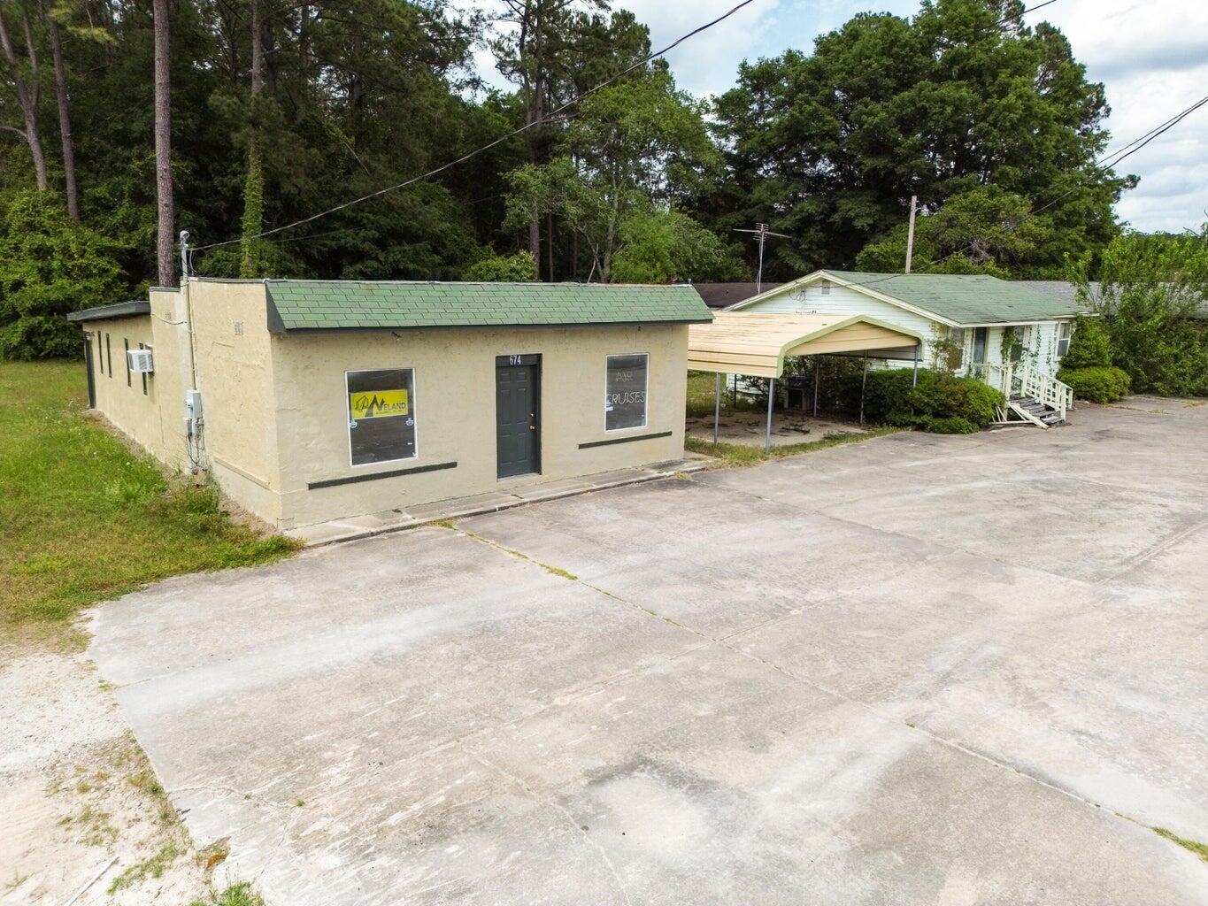 674 Sniders Highway