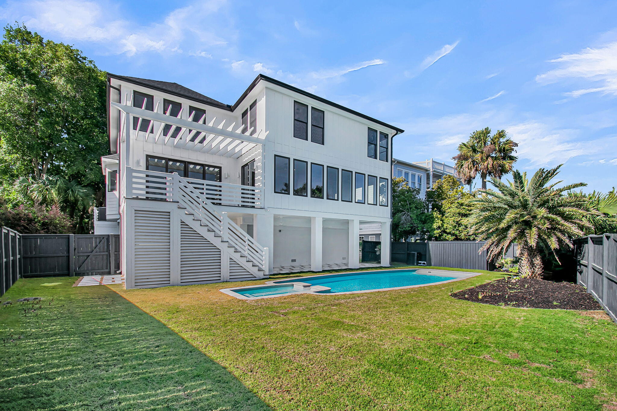 3307 Waterway Boulevard