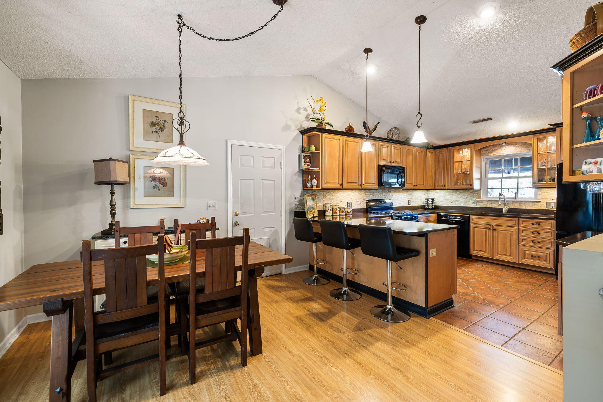 1182 Redbud Court
