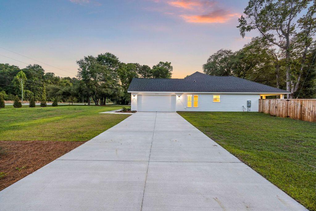 6324 N Highway 17
