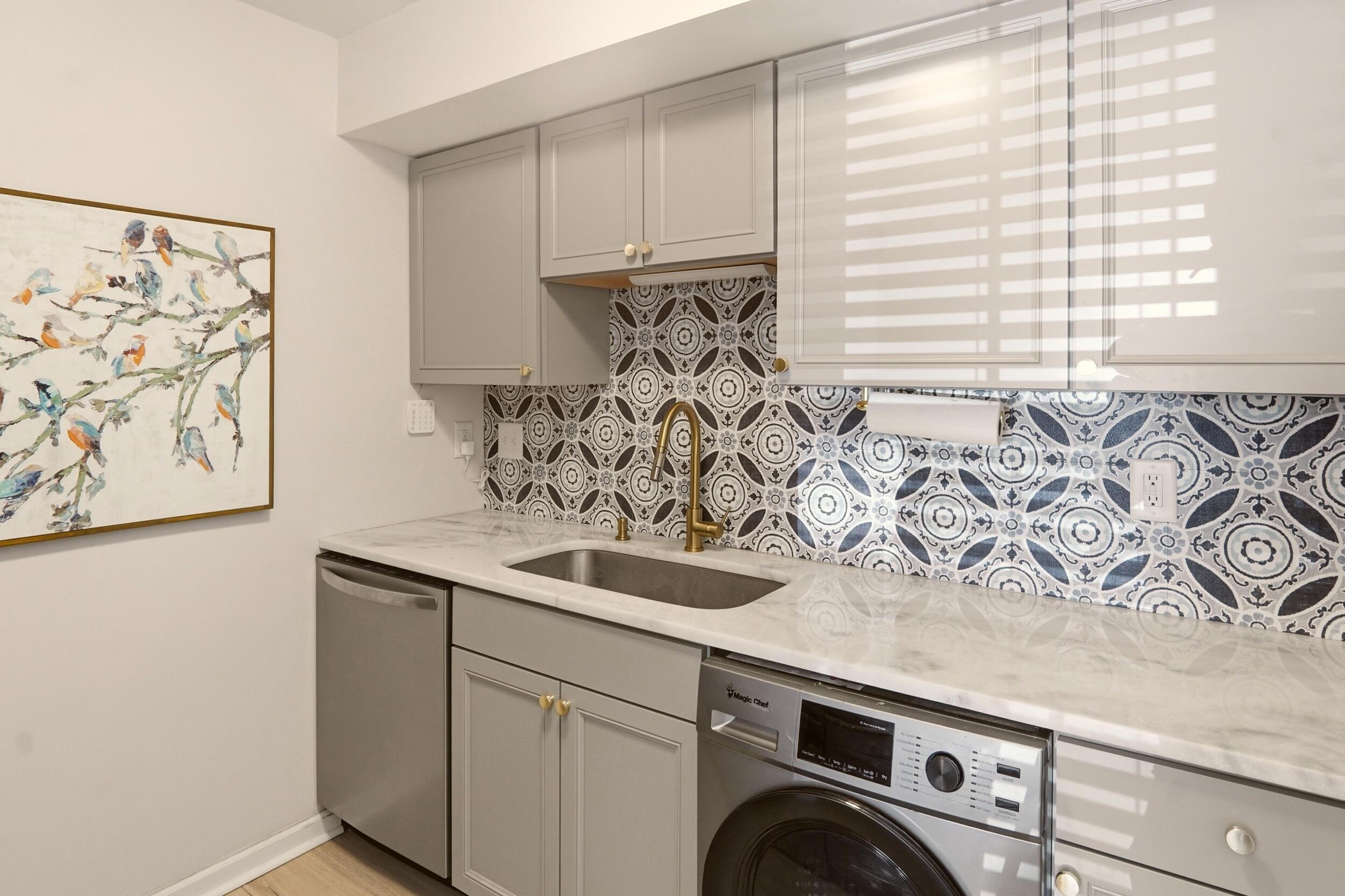 2494 Etiwan Avenue # 2 Unit: J-2