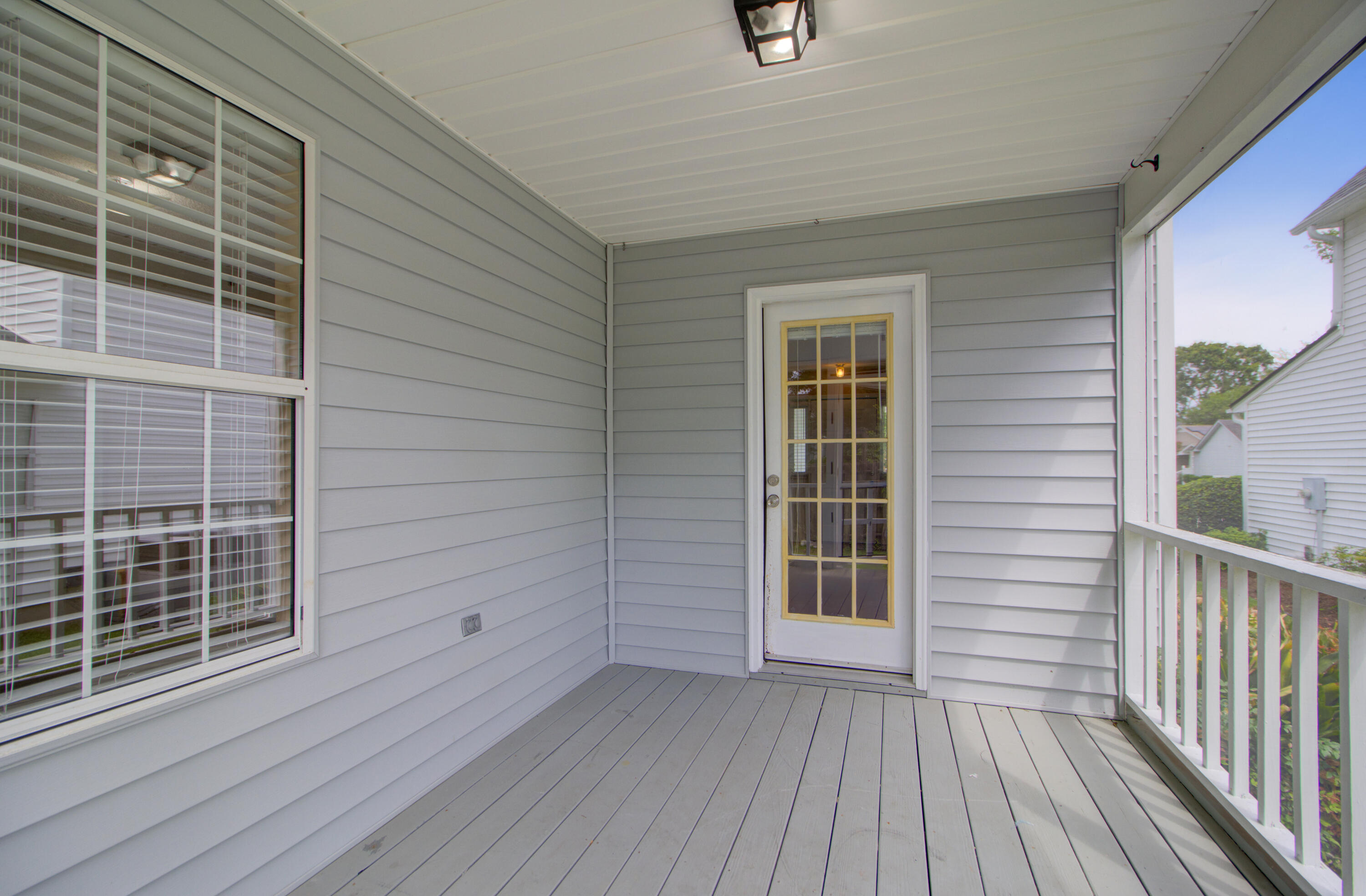 529 Beechcraft Street