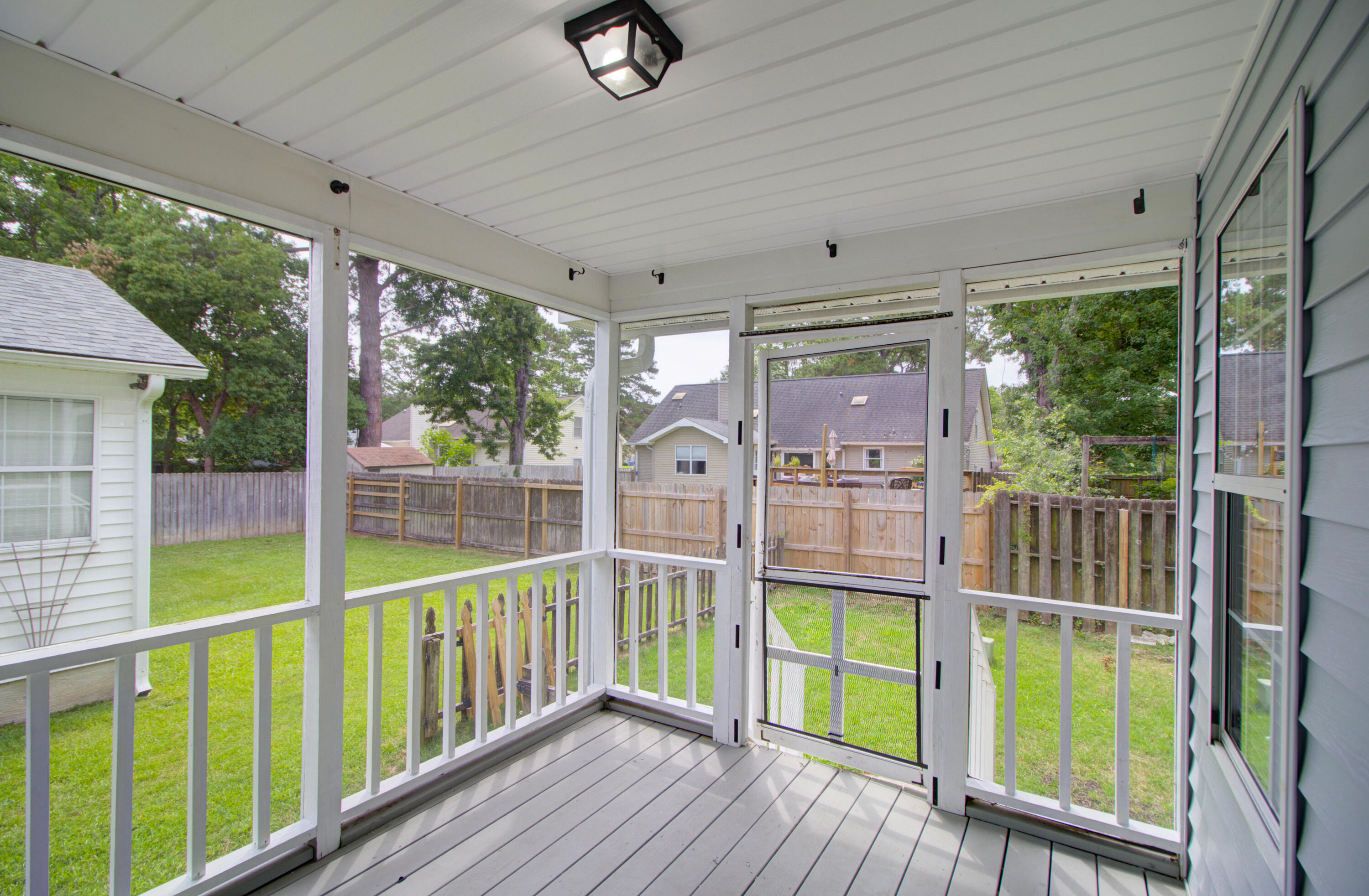 529 Beechcraft Street
