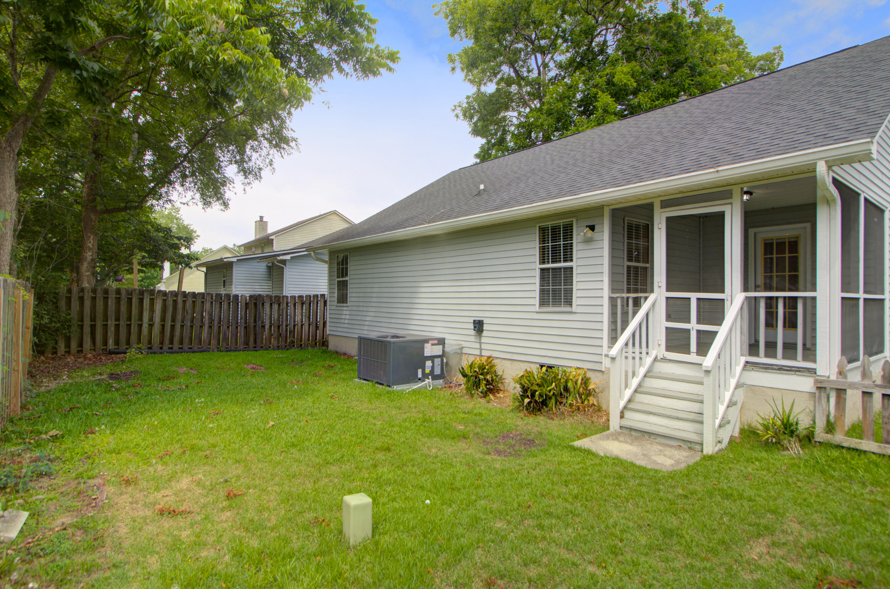 529 Beechcraft Street