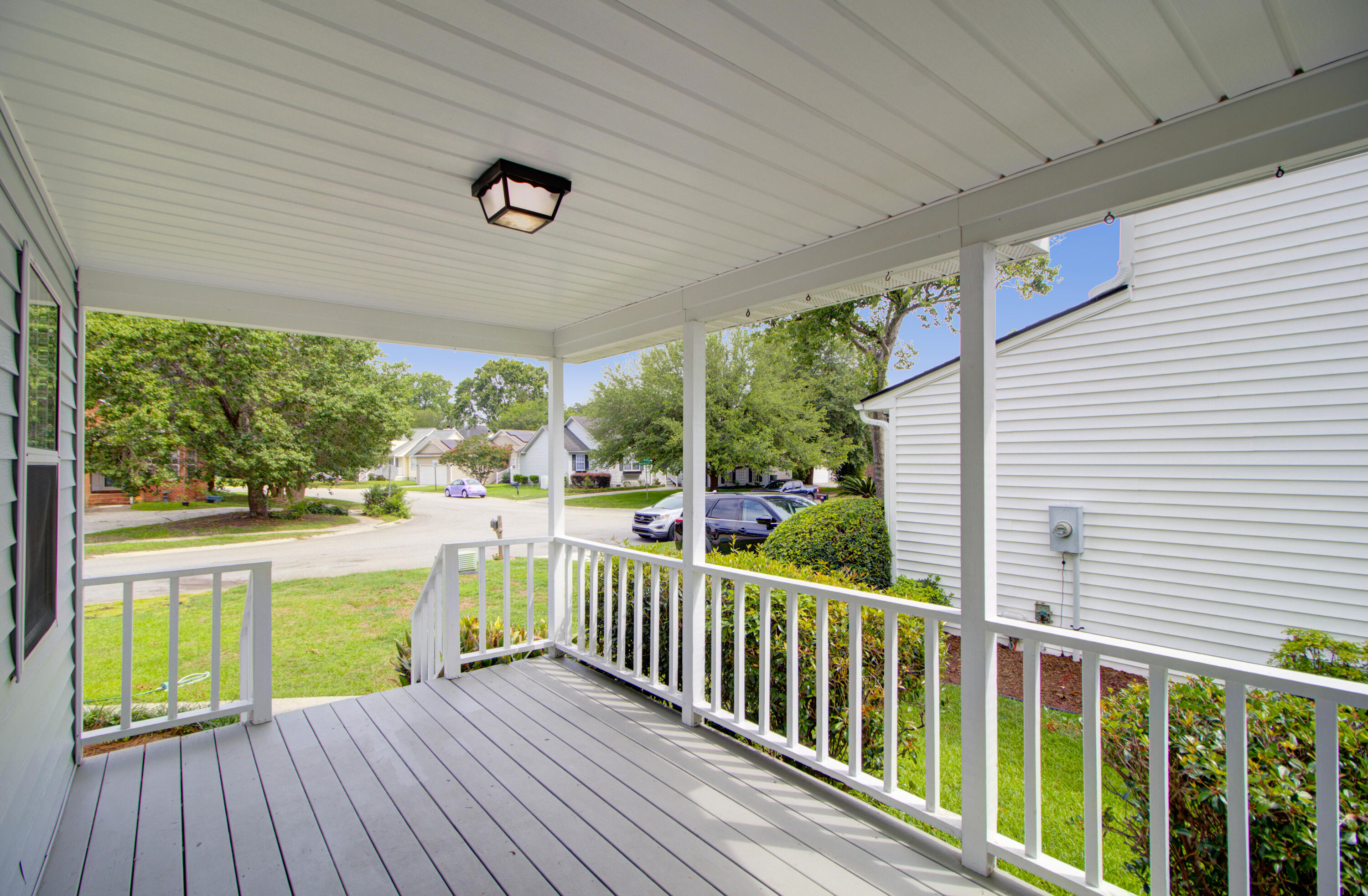 529 Beechcraft Street