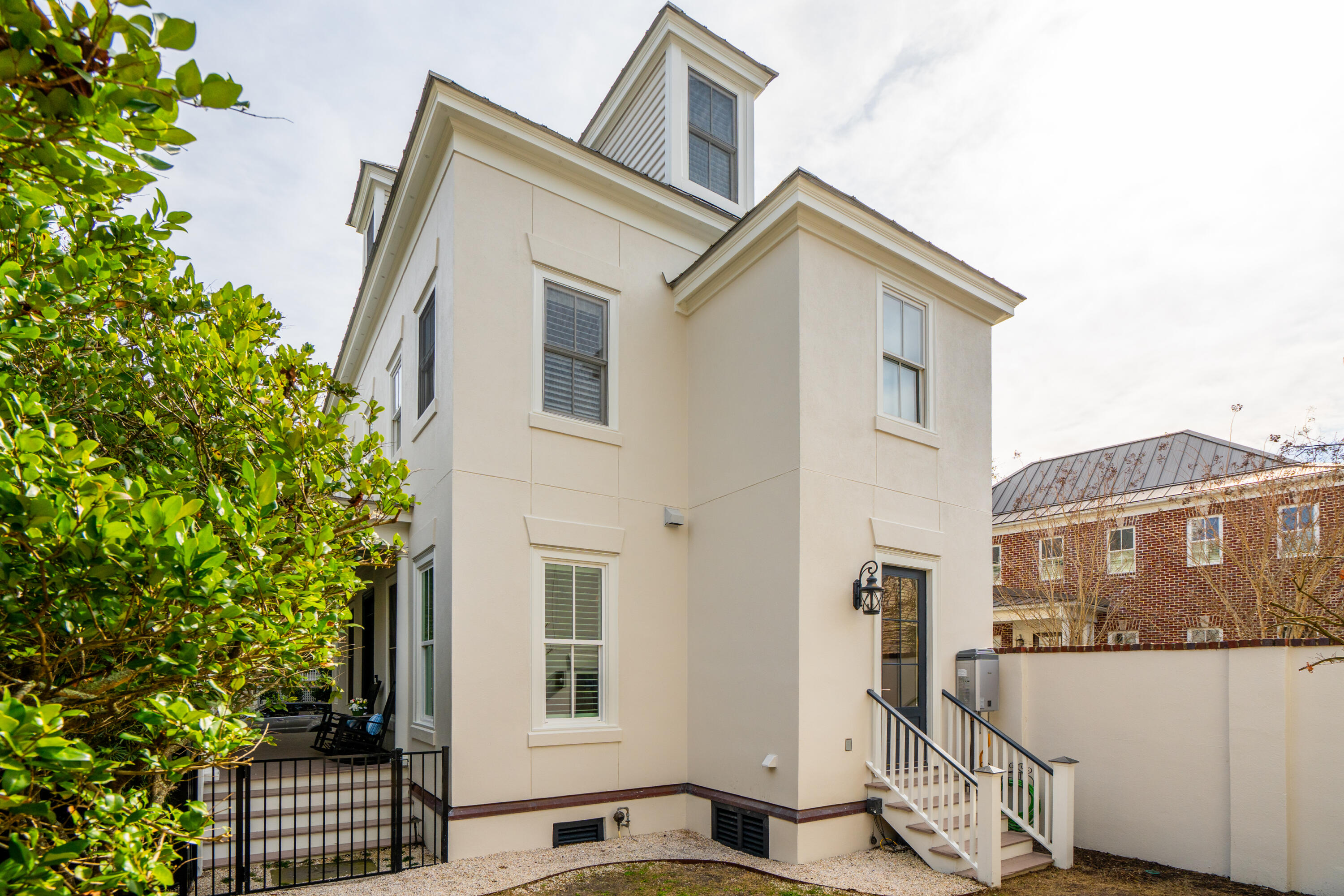 45 Eastlake Road