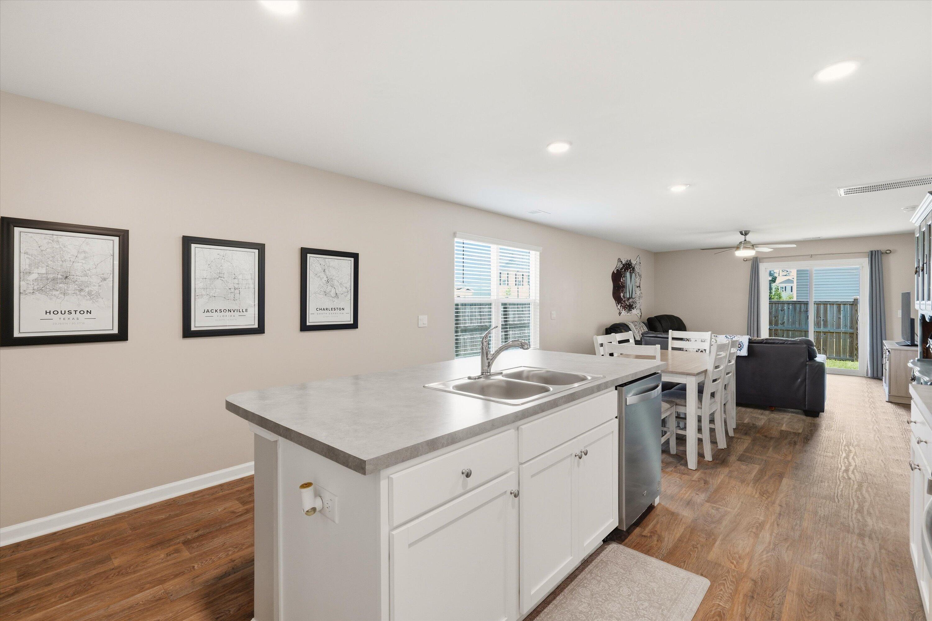 428 White Scallop Way