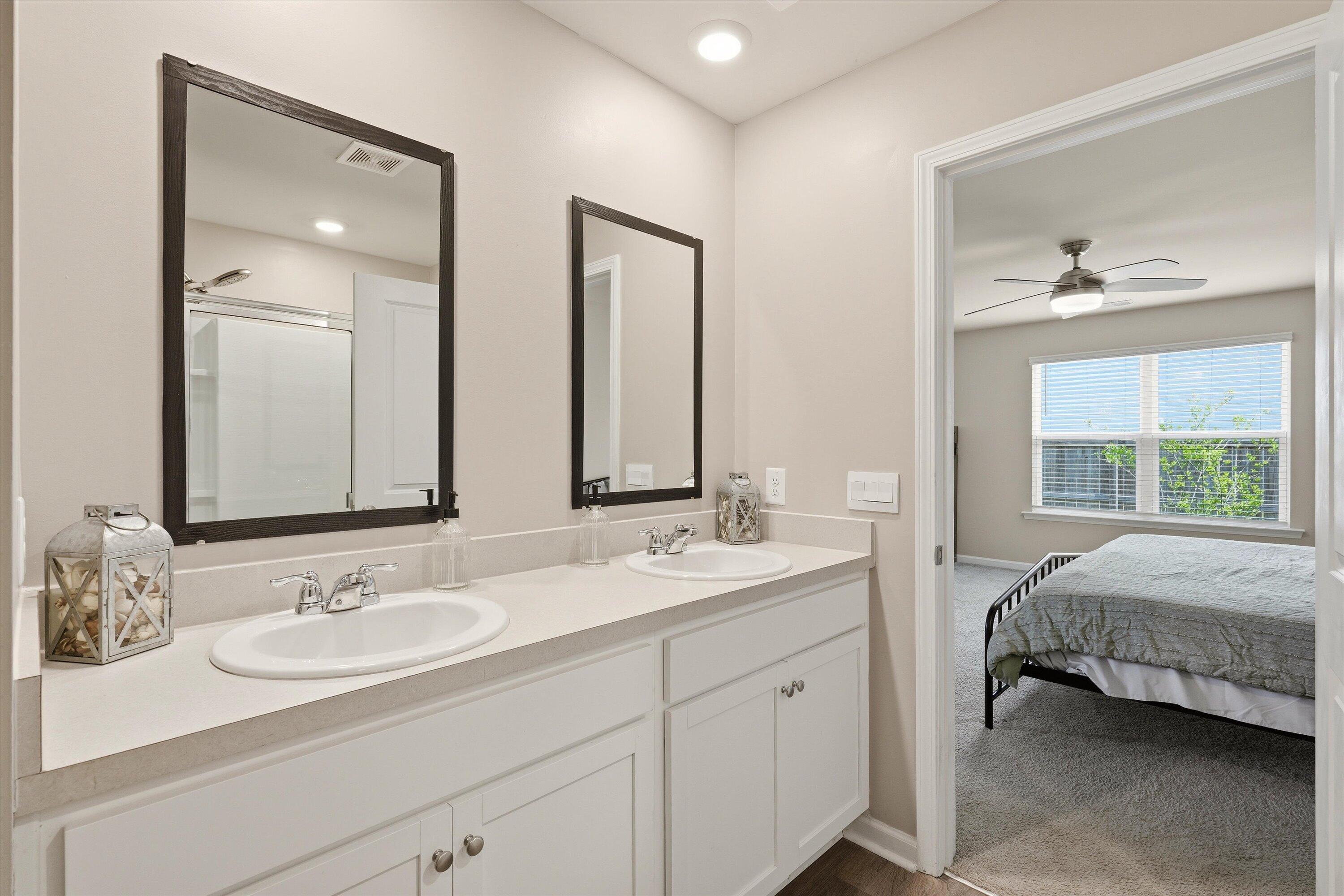 428 White Scallop Way