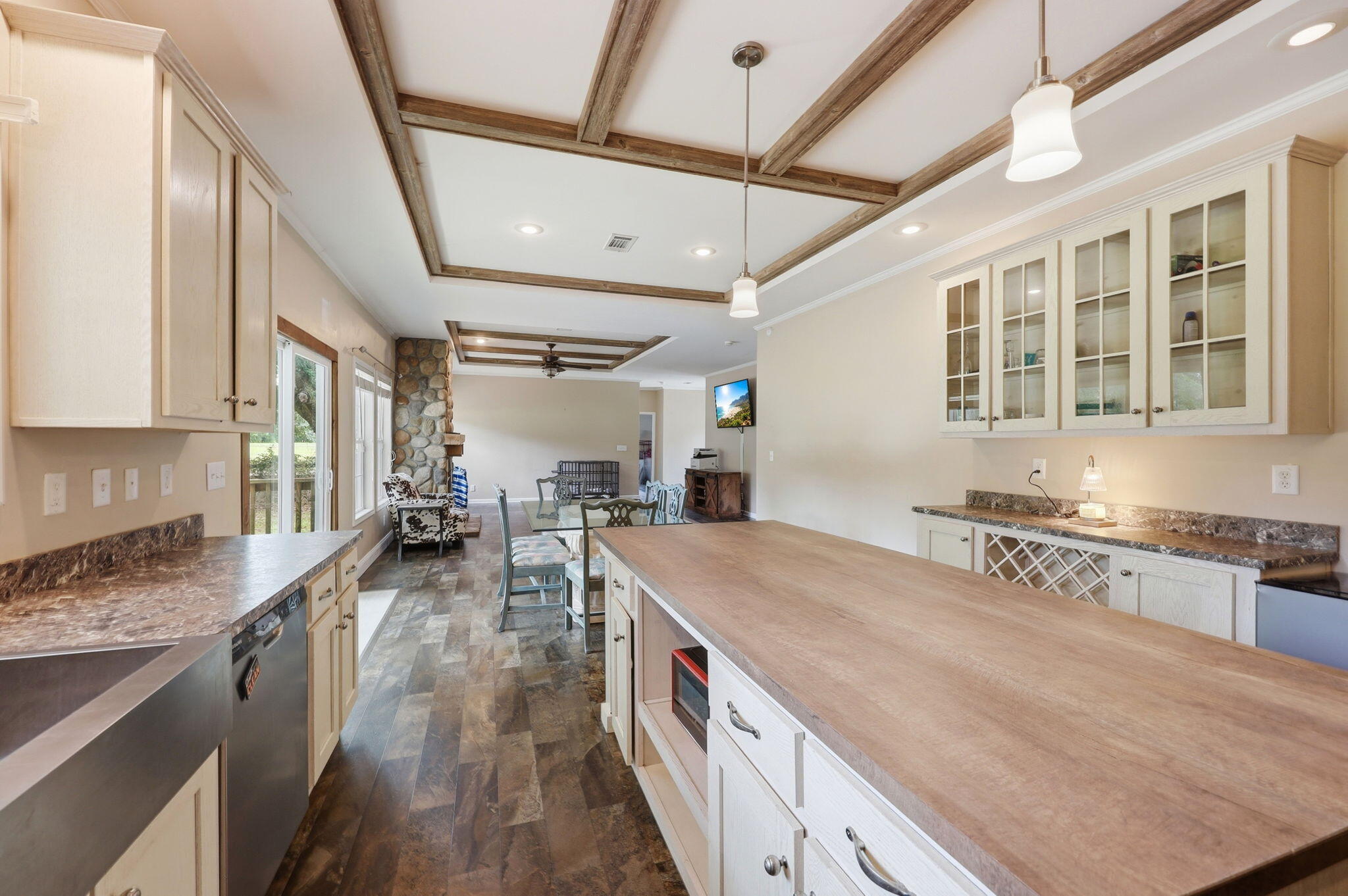 10806 Bells Highway