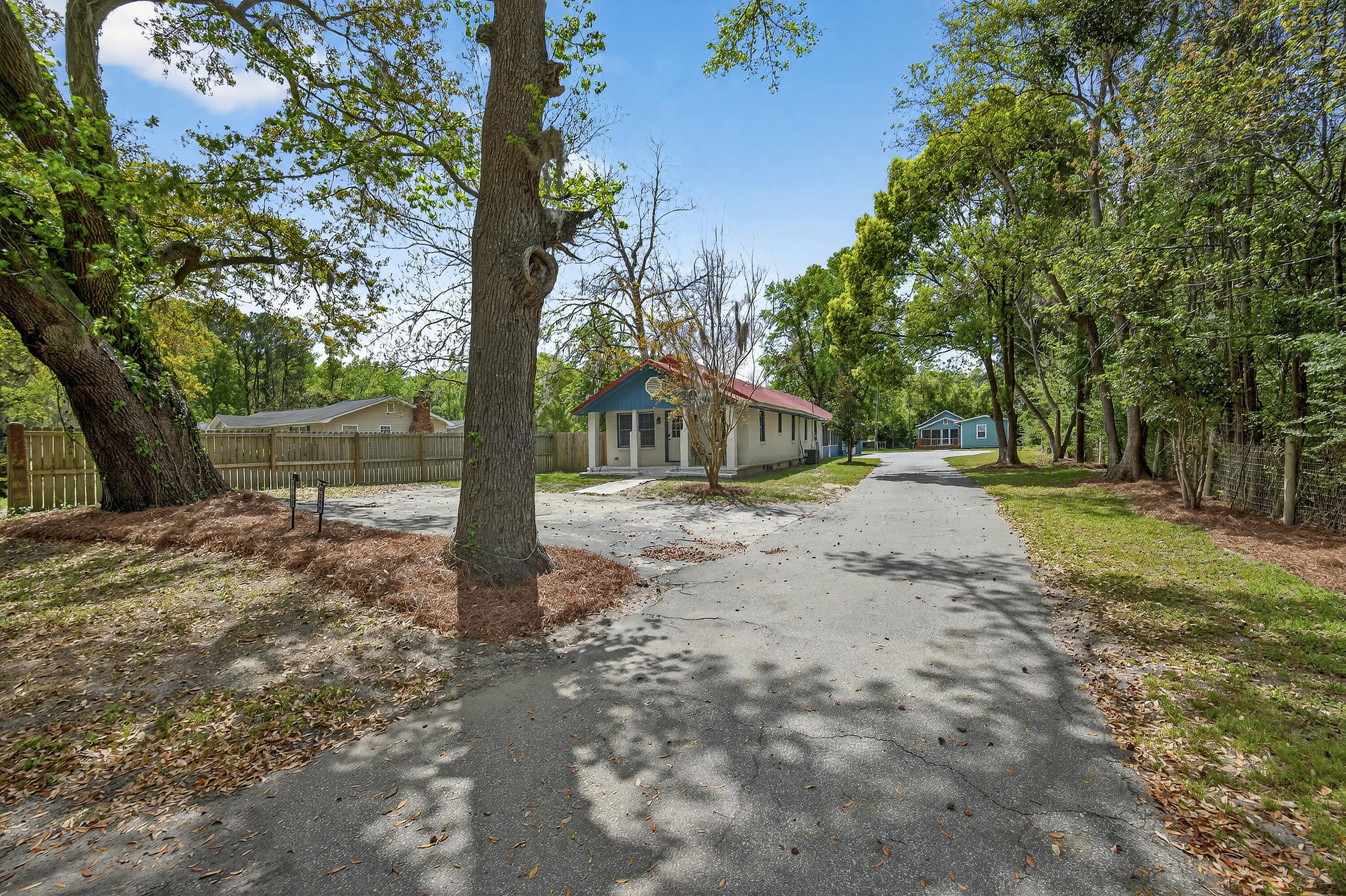 4317&4319 Davison Road