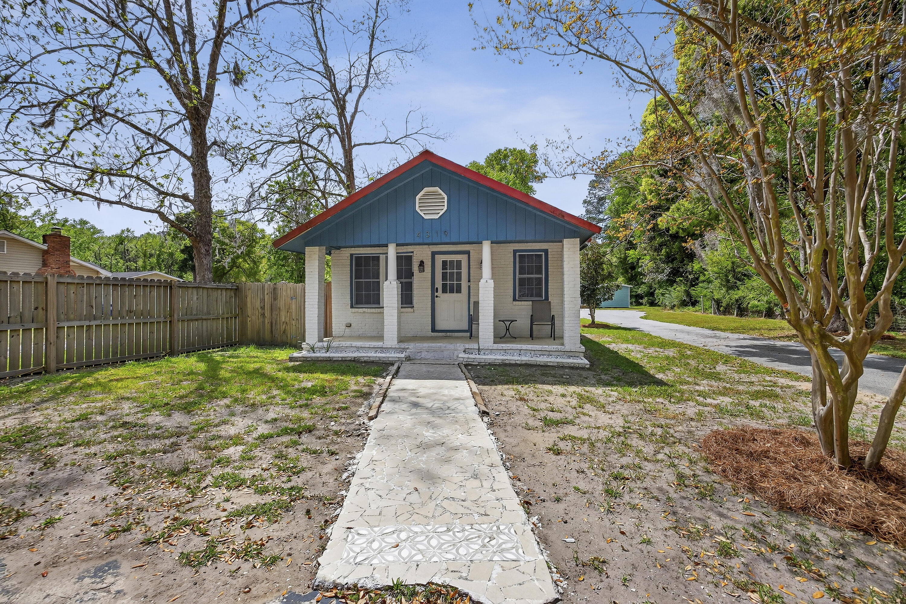 4317&4319 Davison Road