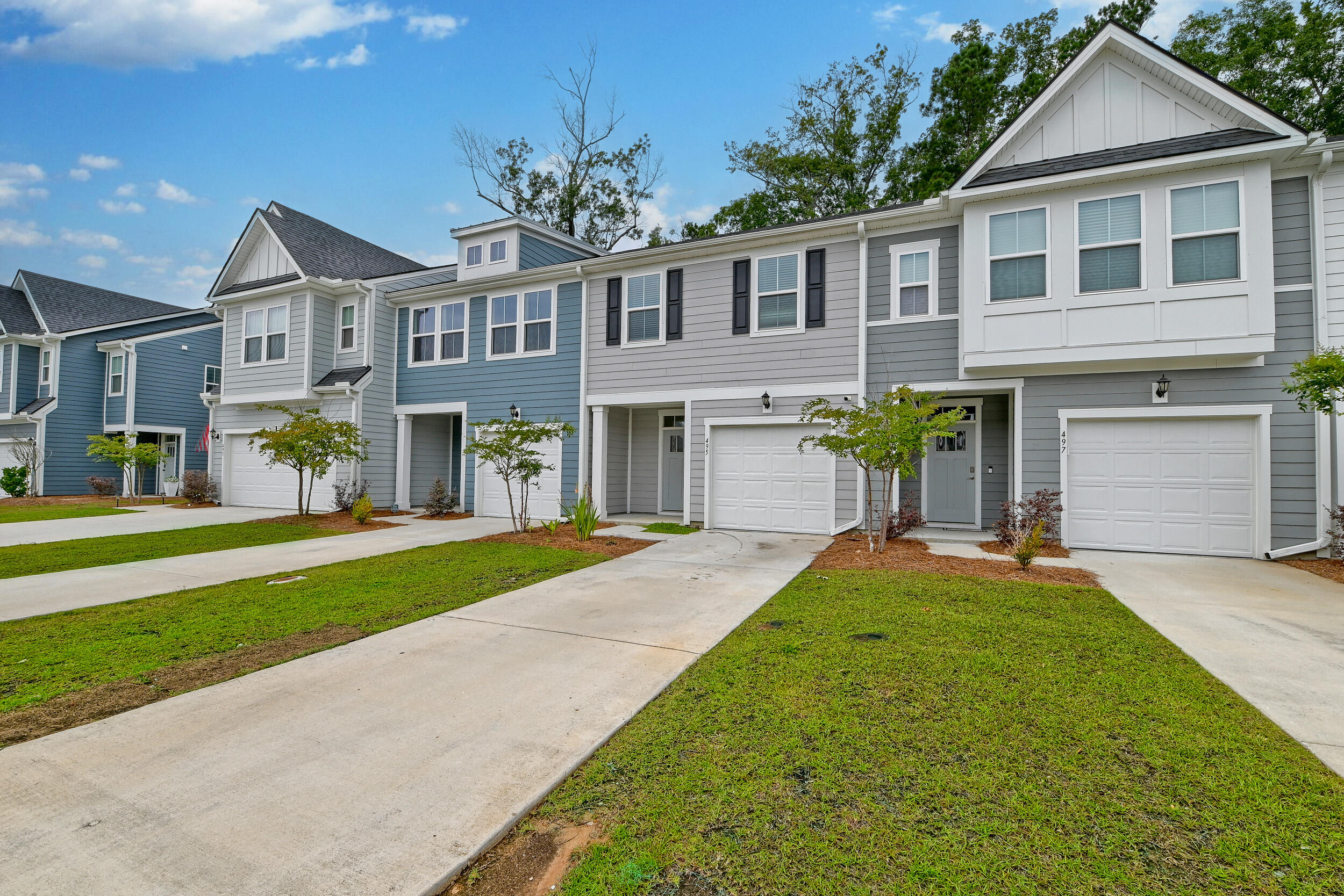 495 Trotters Lane