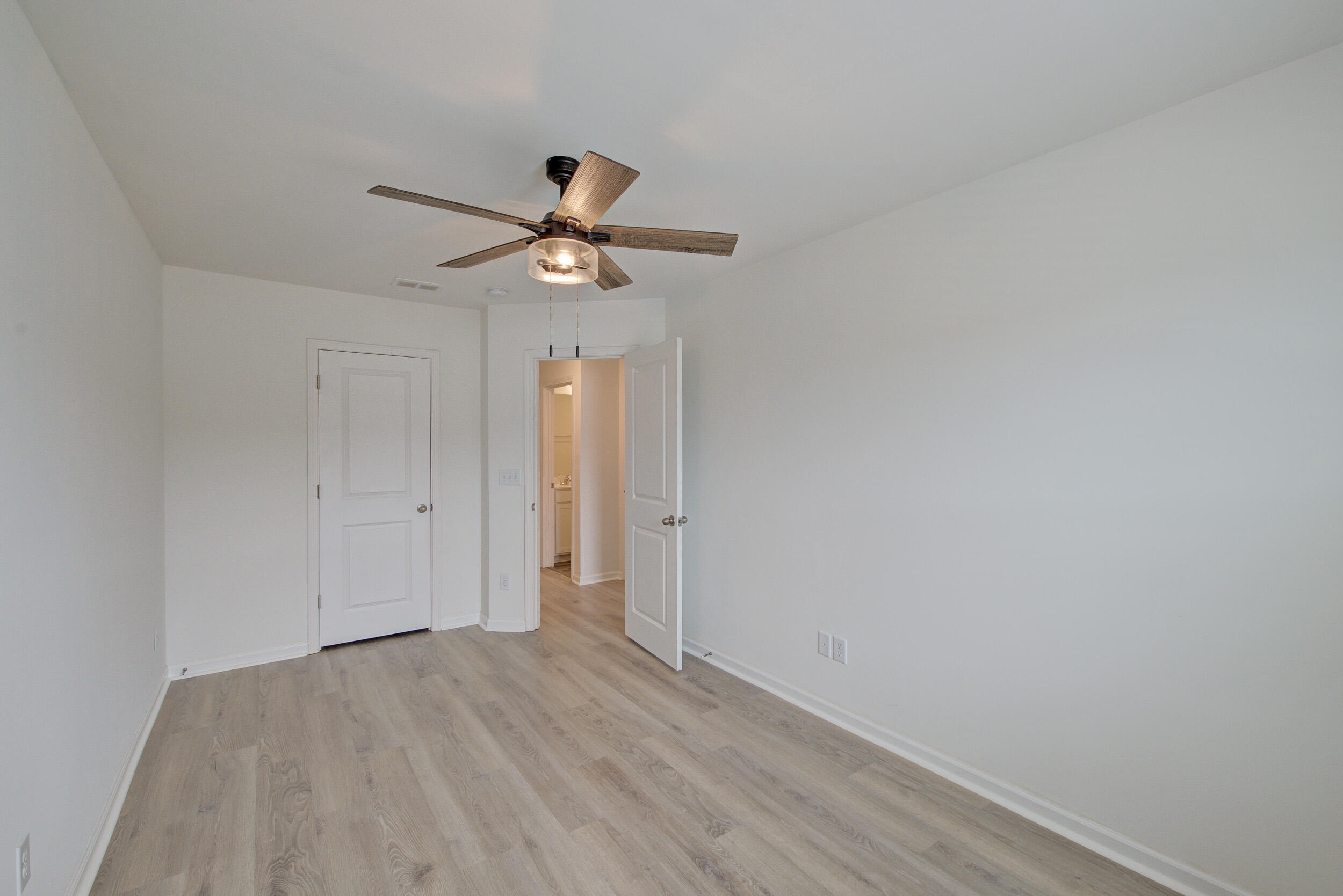 495 Trotters Lane