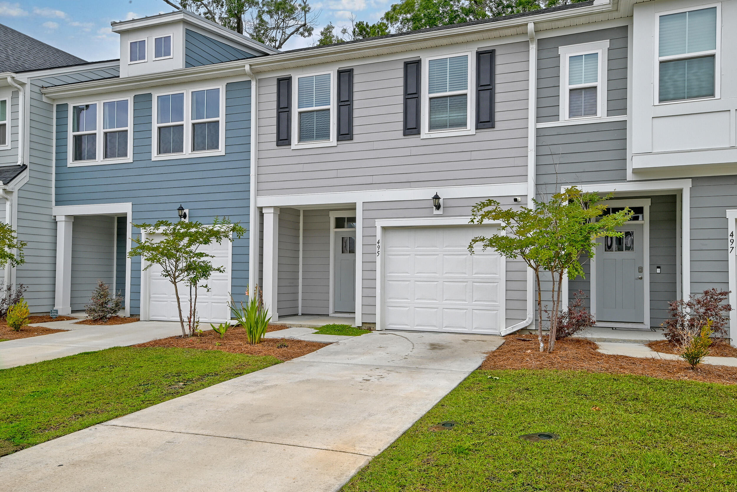 495 Trotters Lane