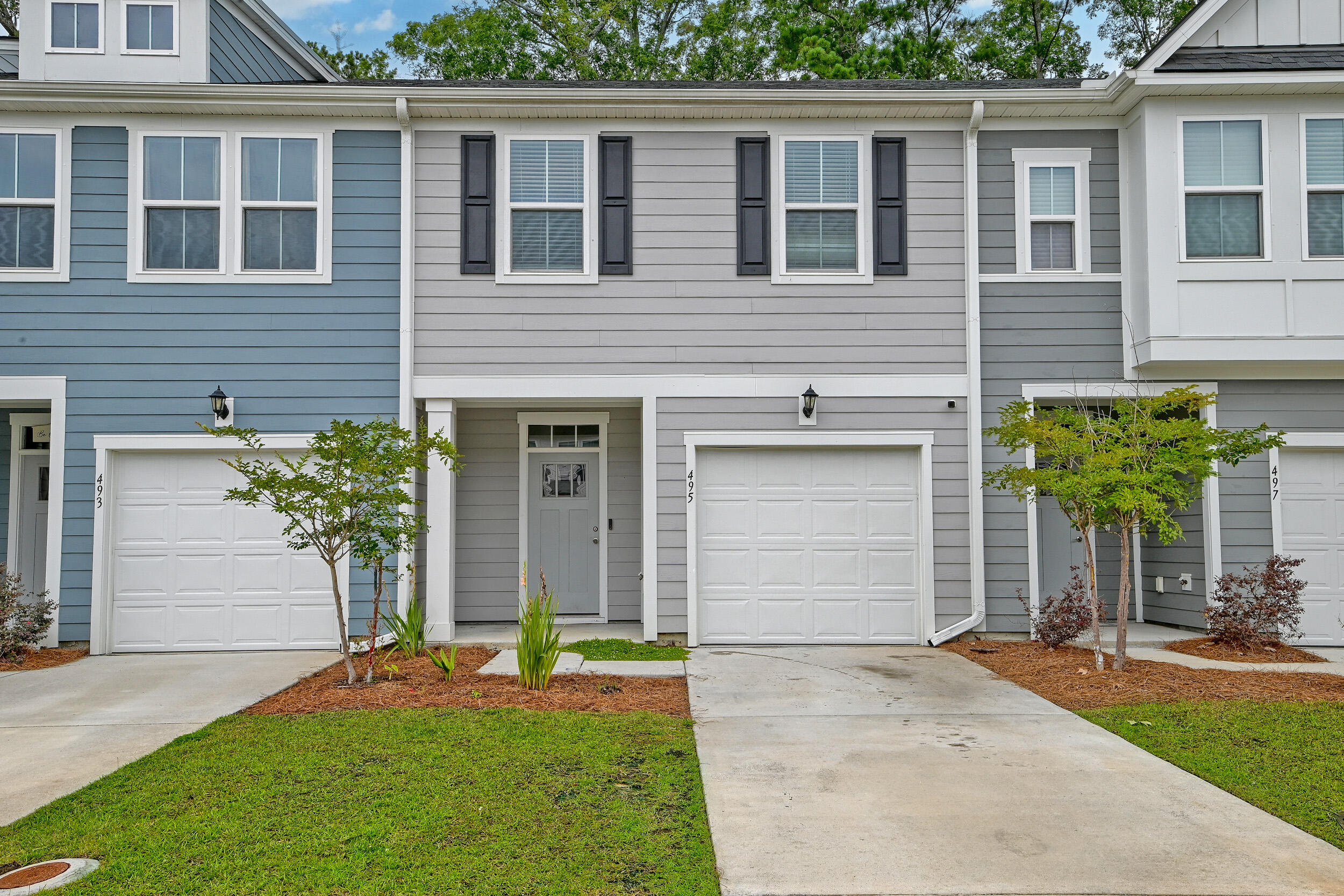 495 Trotters Lane