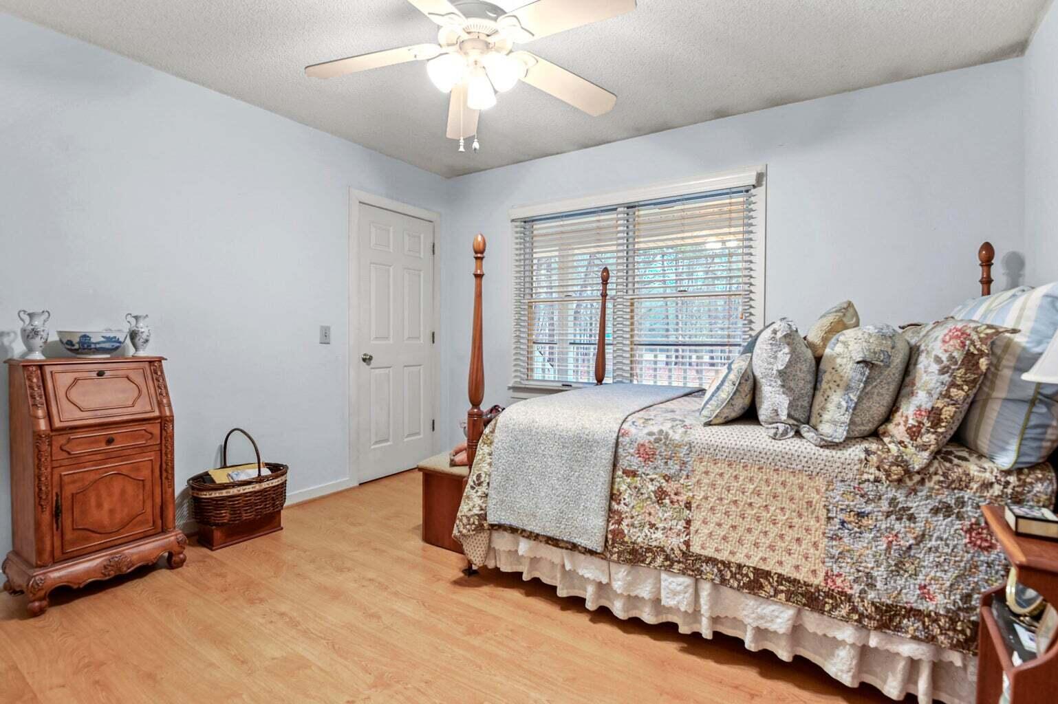 302 Summerset Lane
