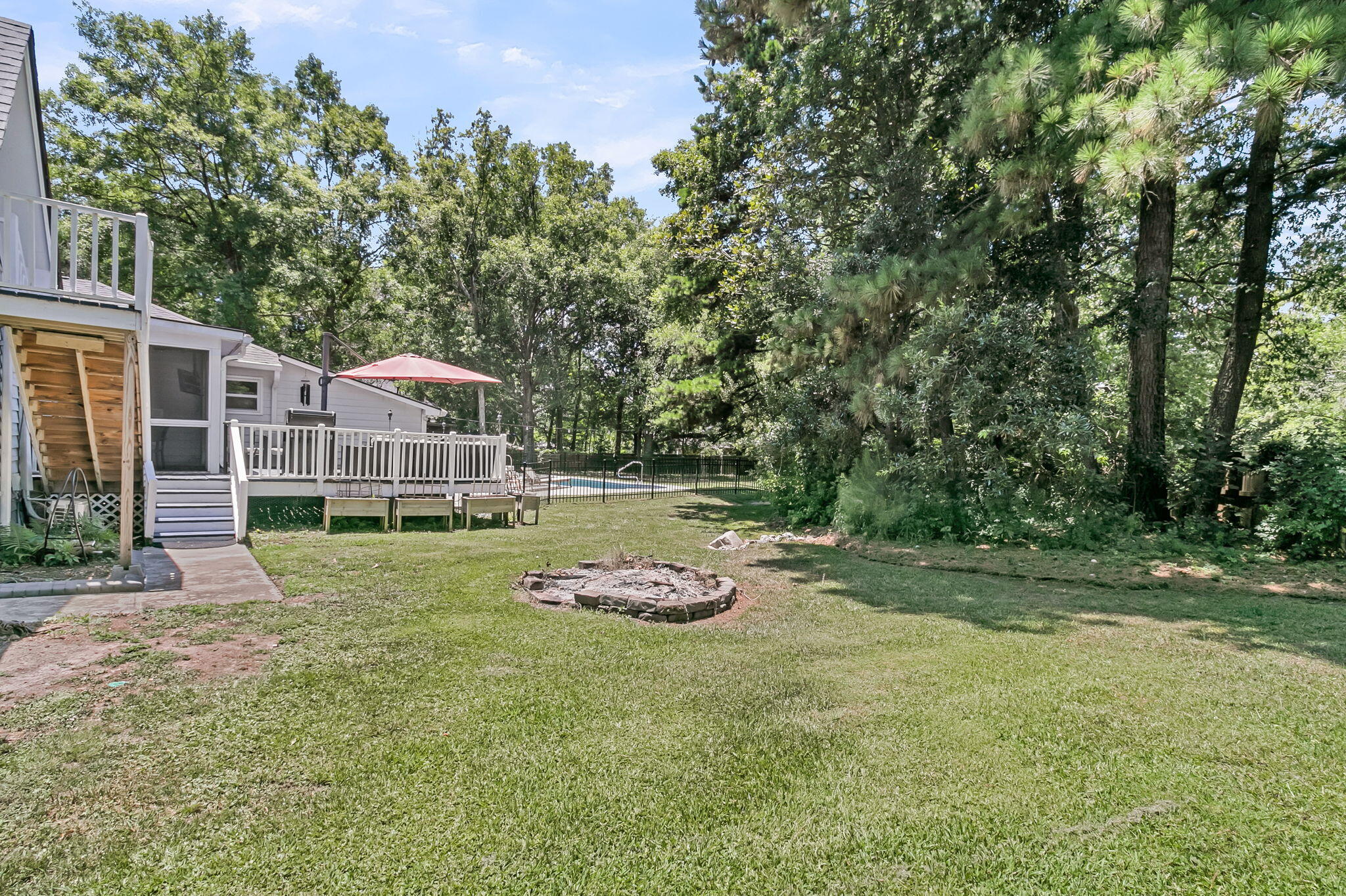 14 Brigadoon Place