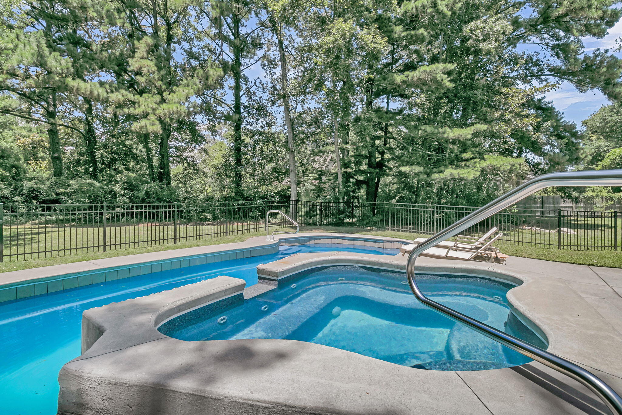 14 Brigadoon Place