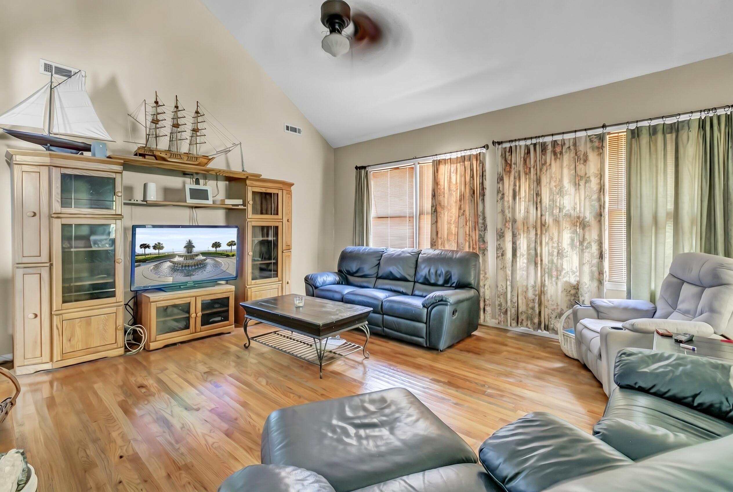 4 Garth Drive