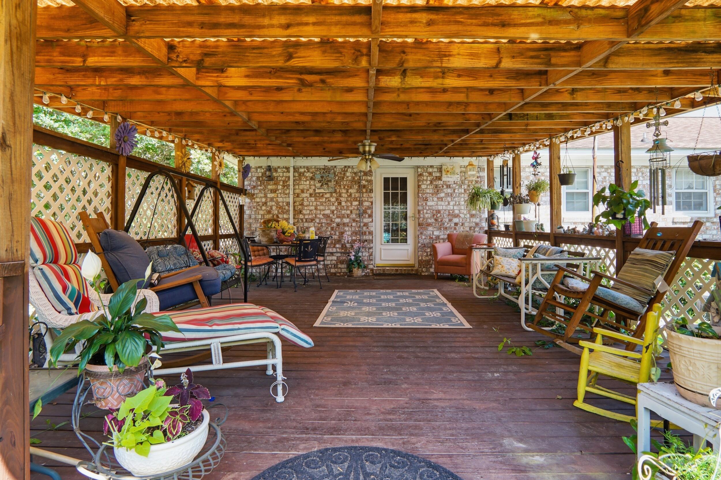 1729 Old Whitesville Road