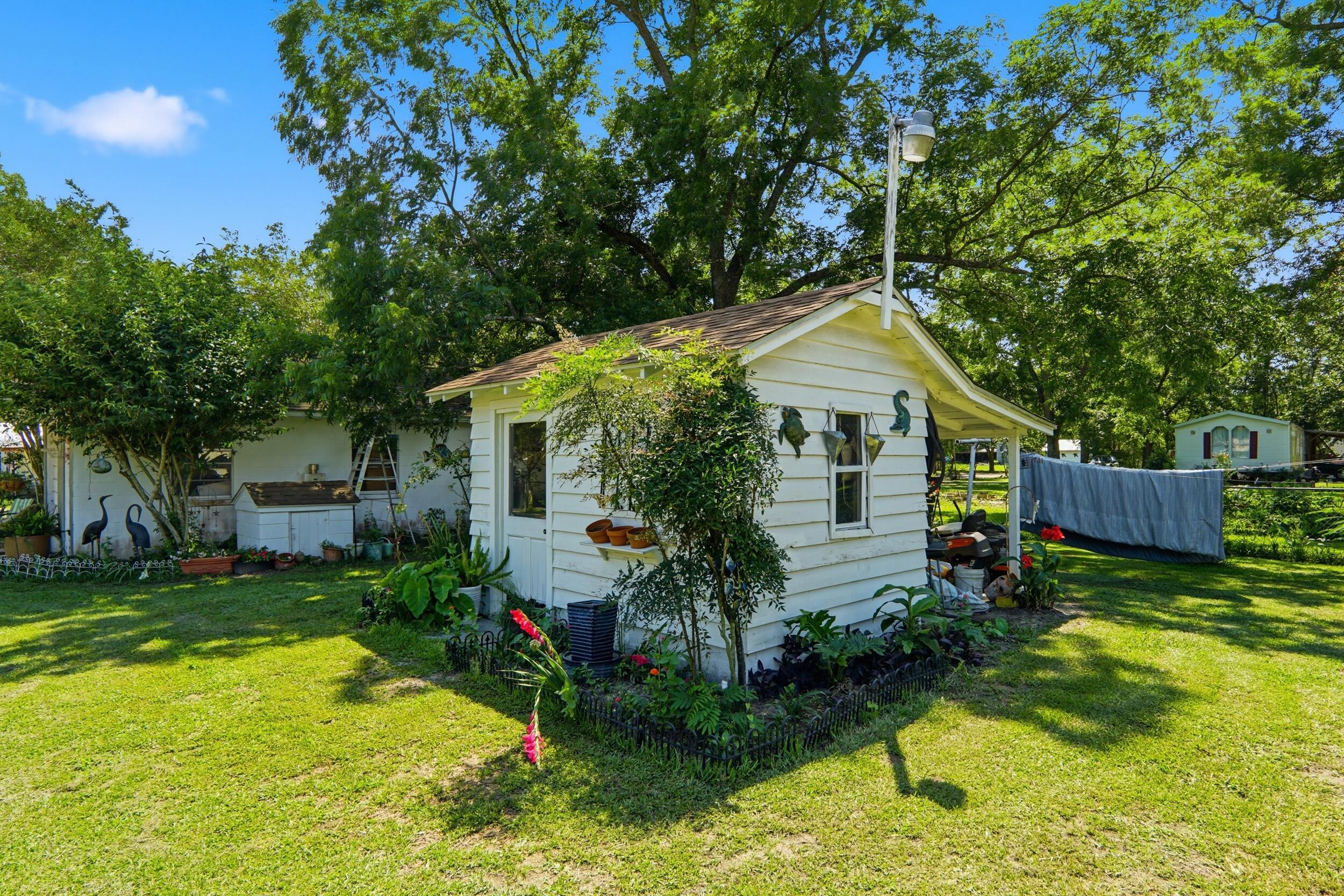 1729 Old Whitesville Road