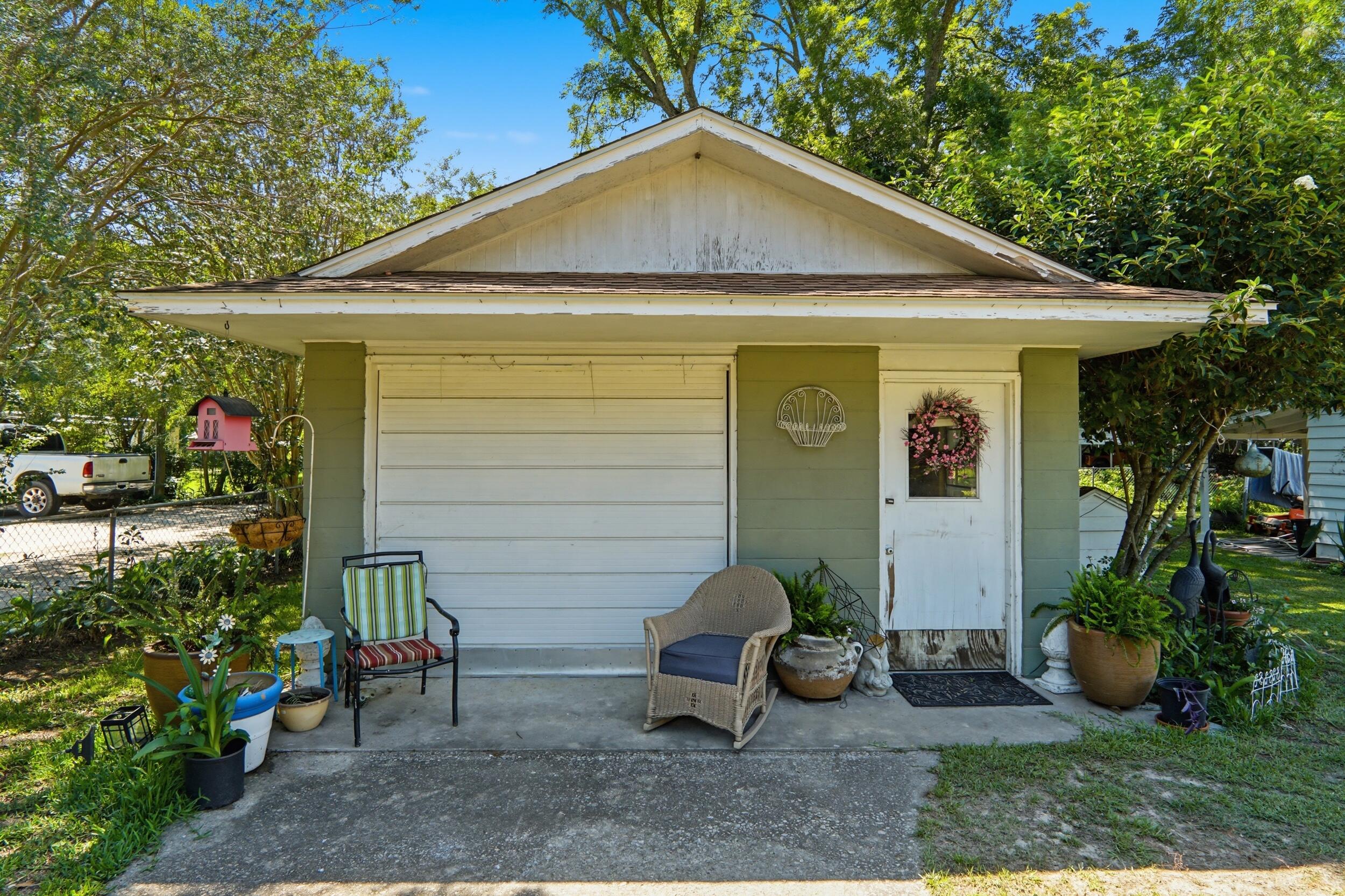 1729 Old Whitesville Road