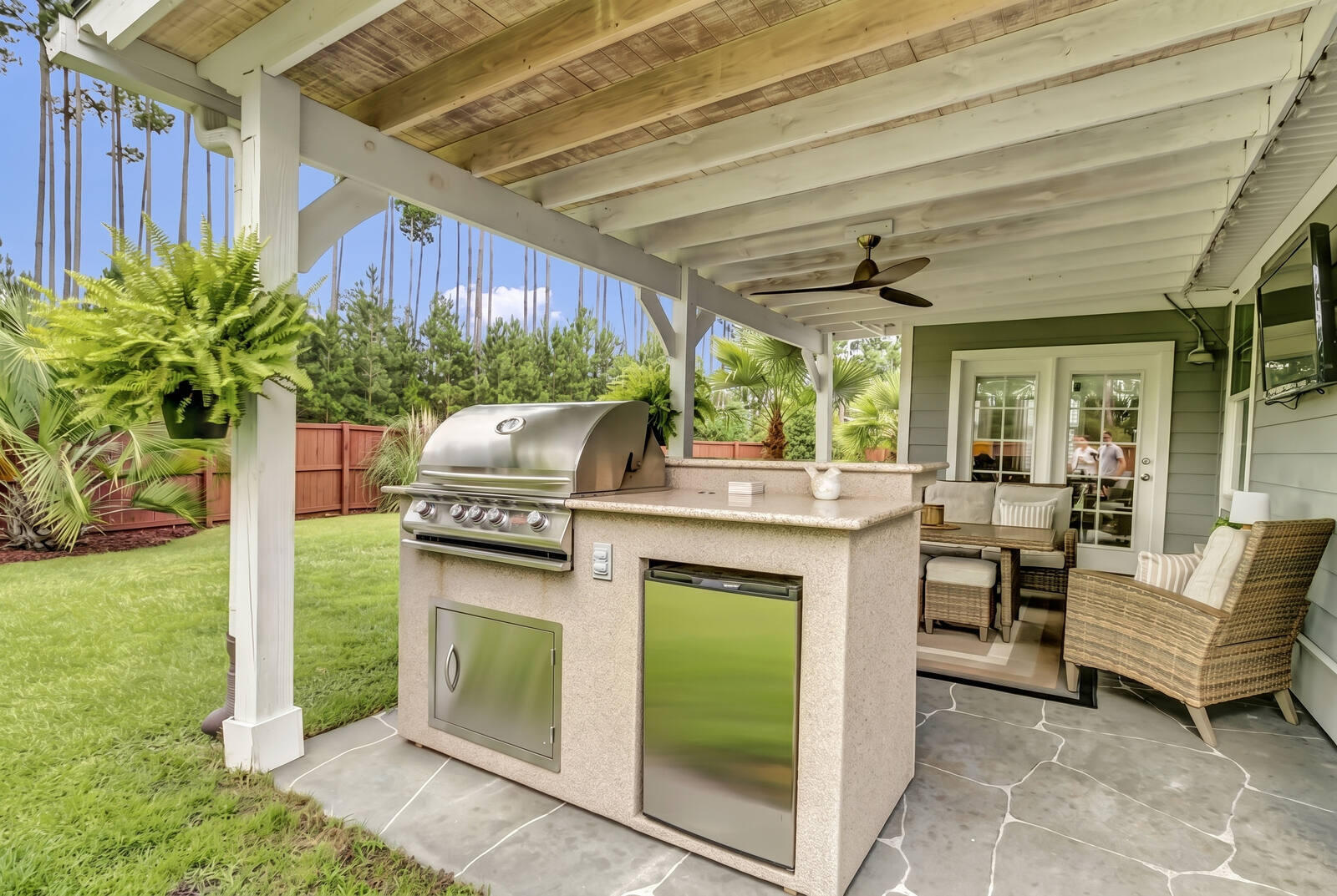 411 Whispering Breeze Lane