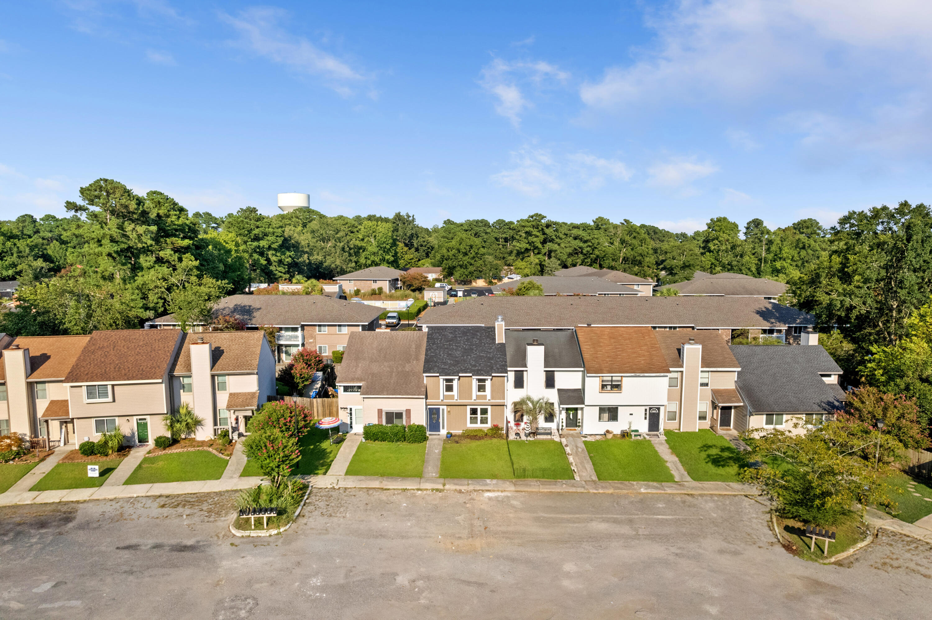 11 Hunters Court