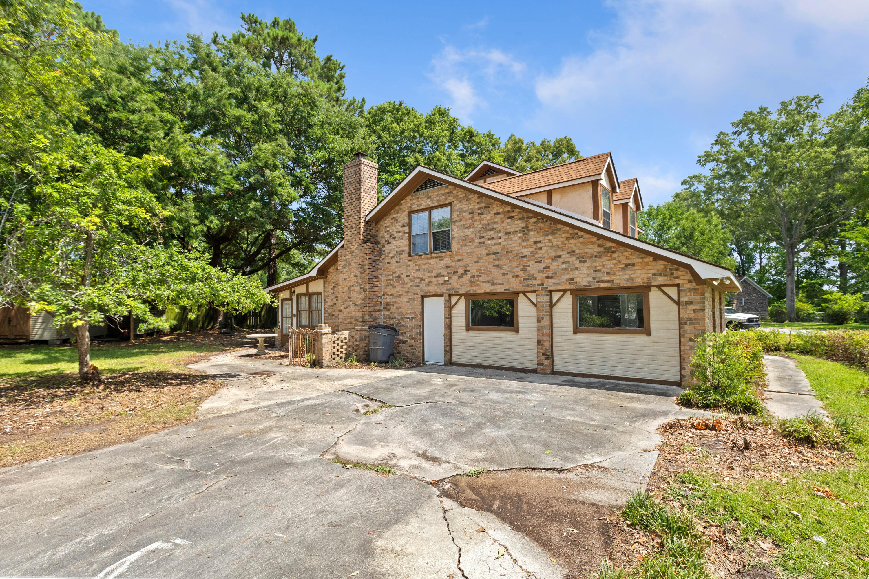 8113 Waltham Road