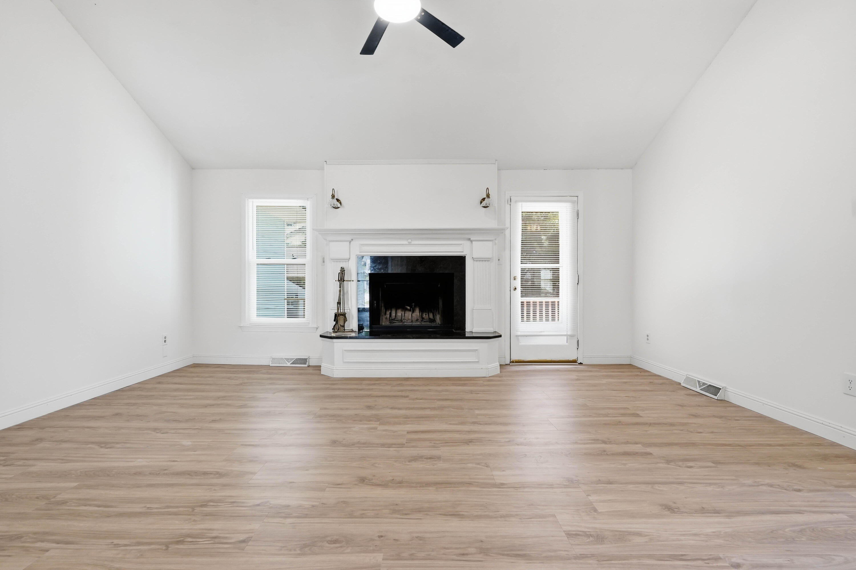 608 Dolphin Drive
