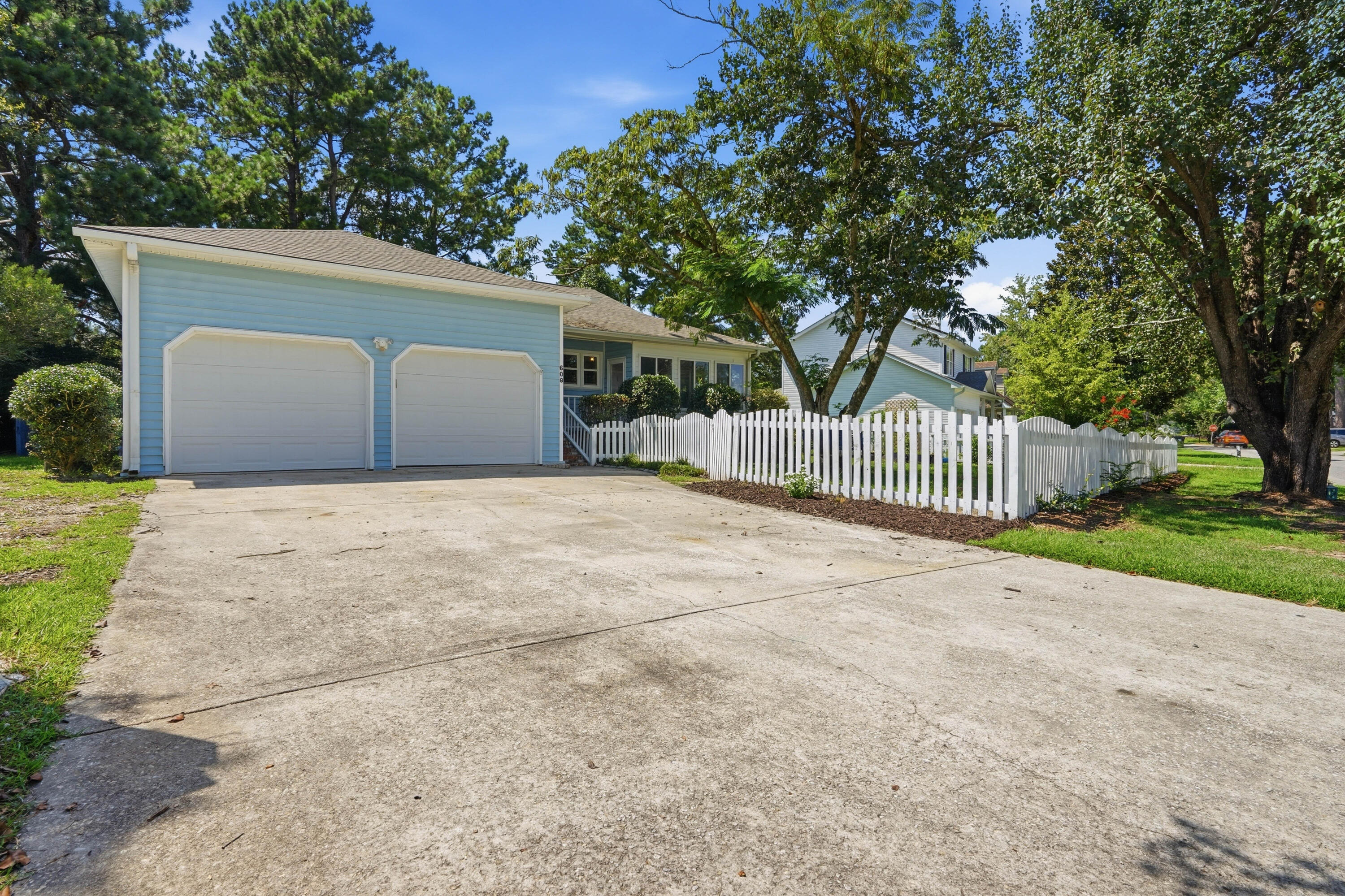 608 Dolphin Drive