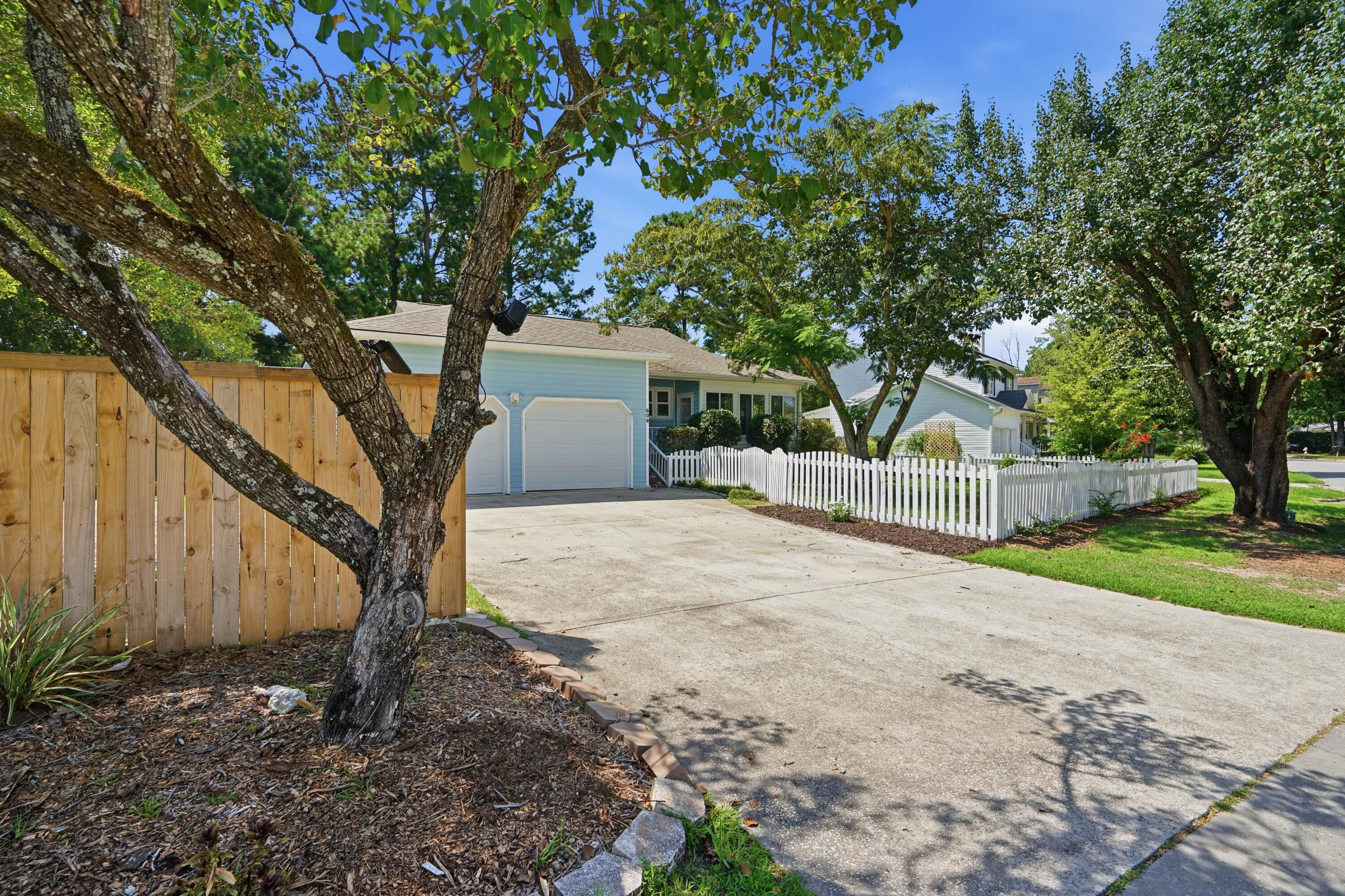 608 Dolphin Drive