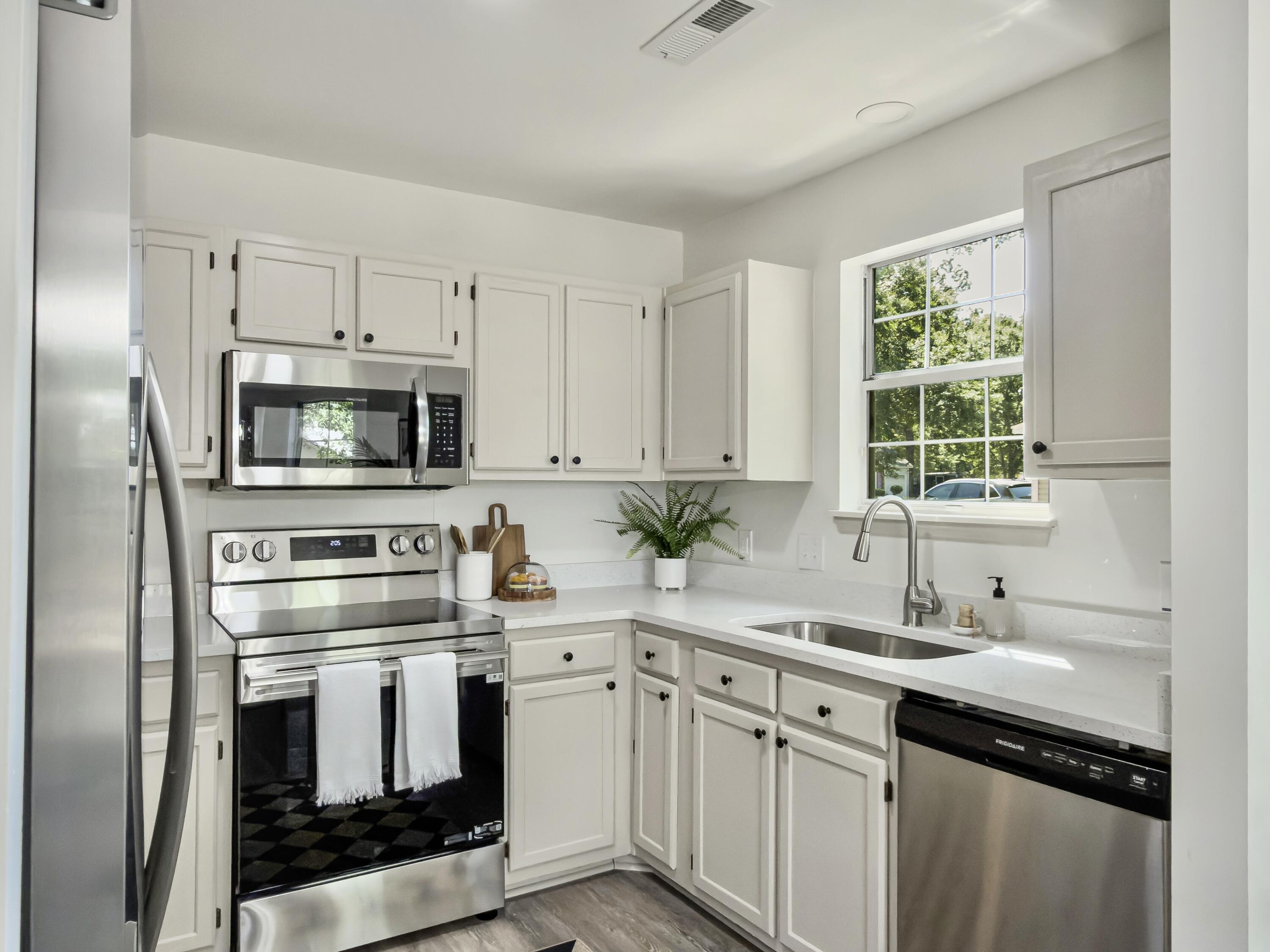 8503 William Moultrie Drive