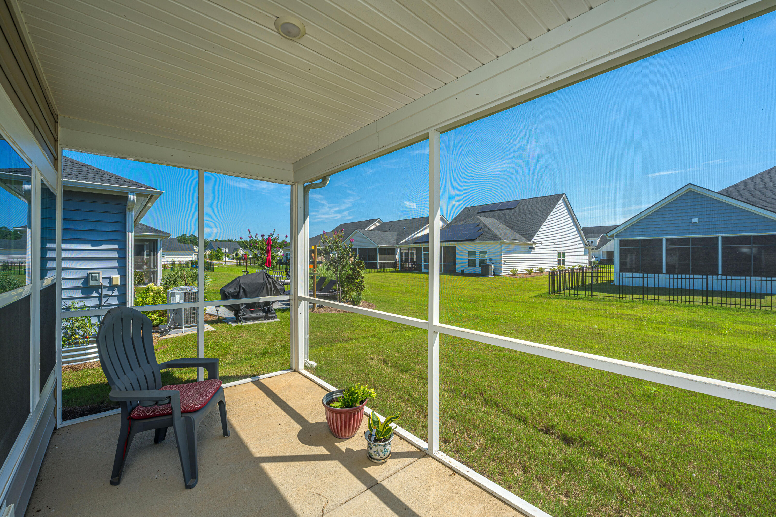 1146 Glorious Way