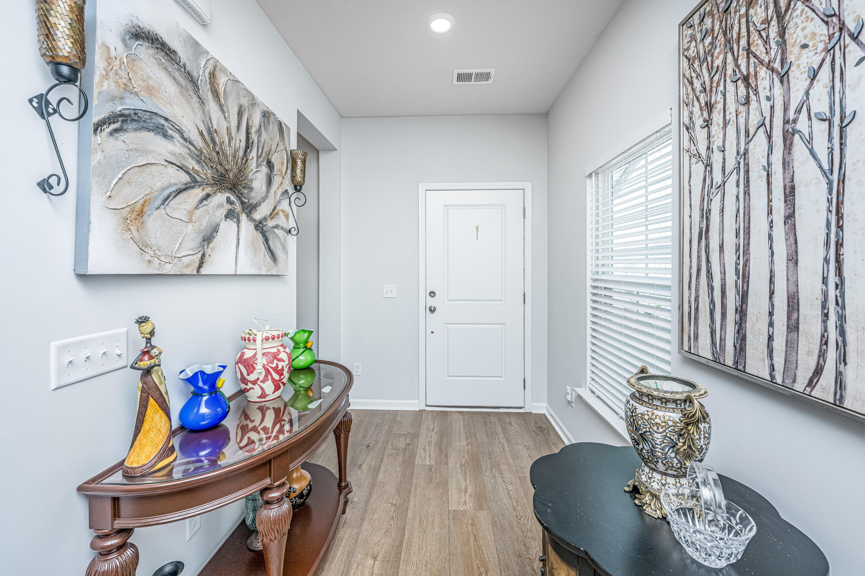 1146 Glorious Way