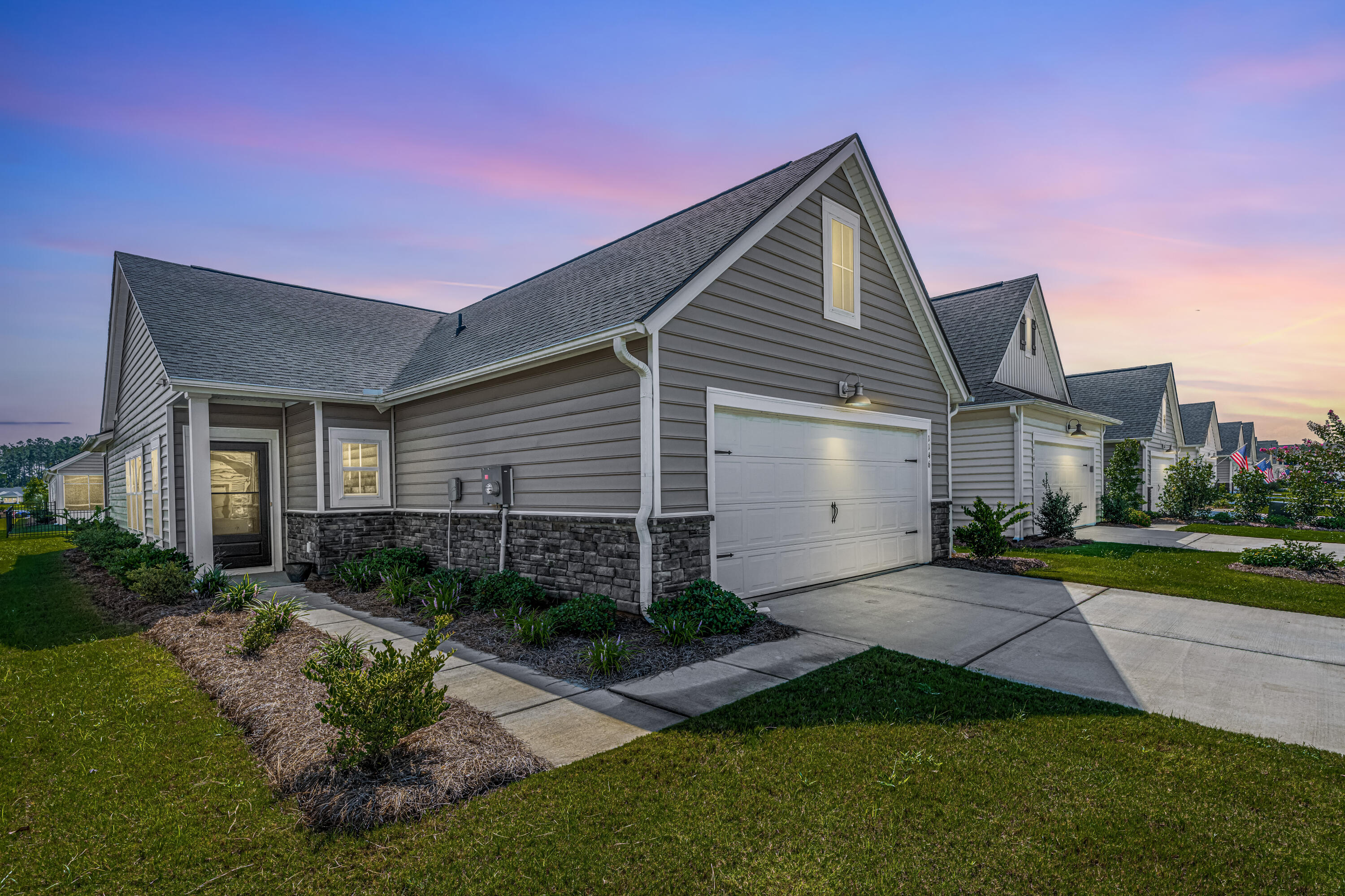 1146 Glorious Way