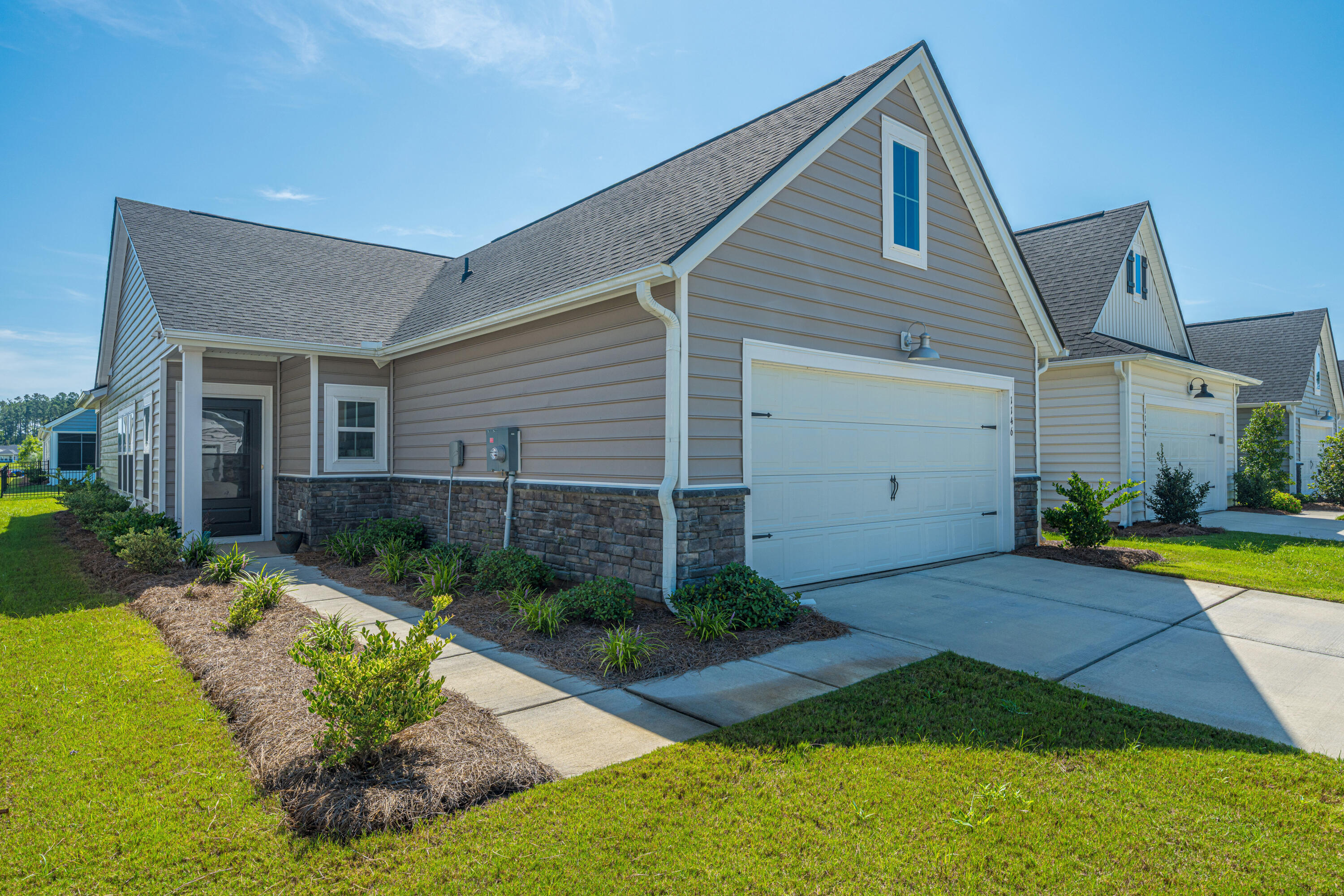 1146 Glorious Way