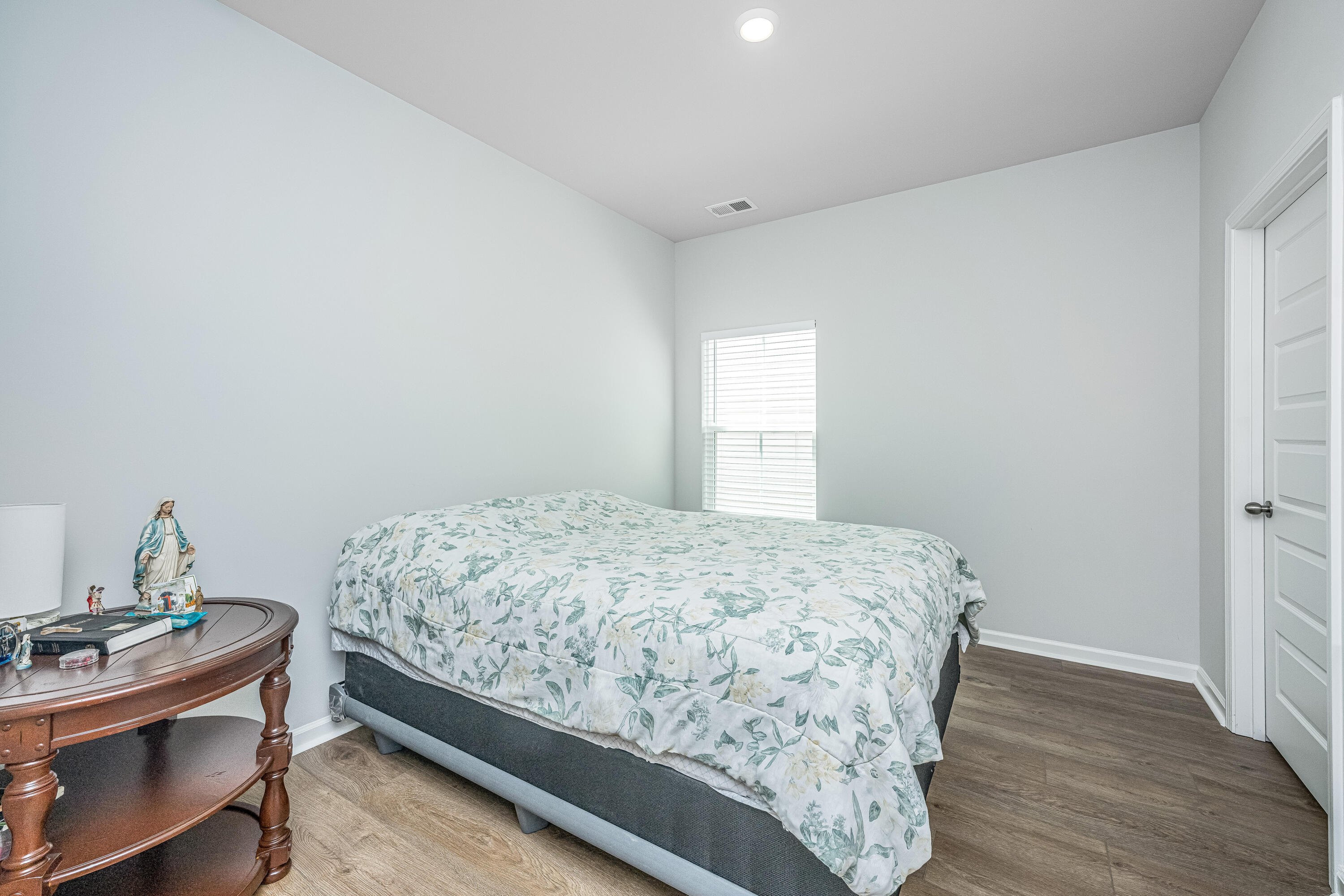 1146 Glorious Way